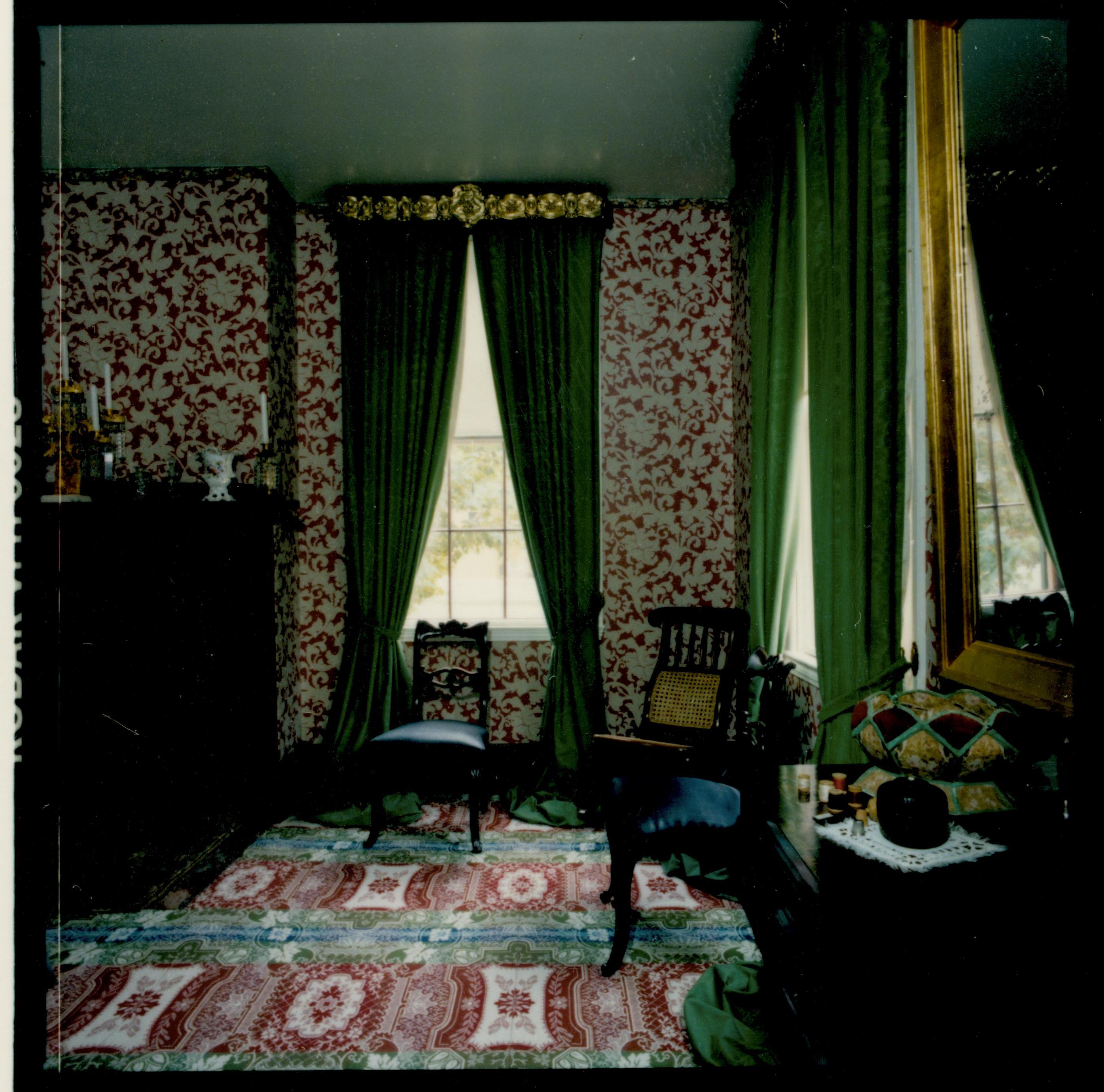 NA Lincoln Home, Sitting Room