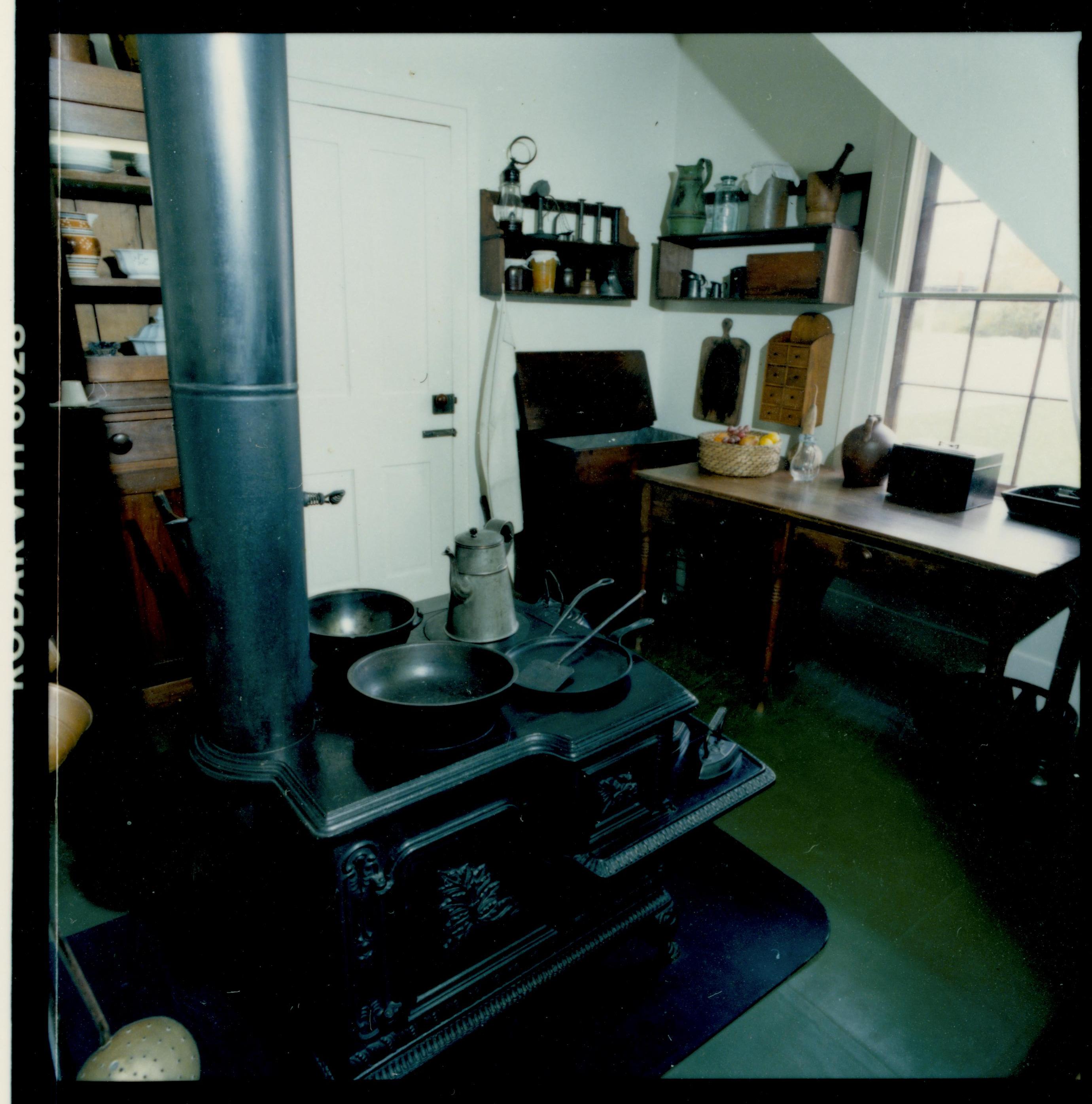 NA Lincoln Home, Kitchen