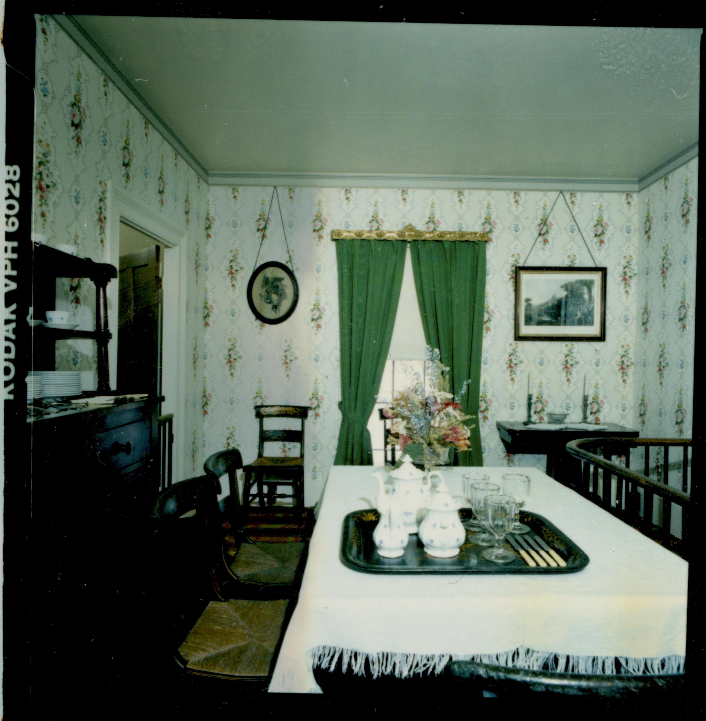 NA Lincoln Home, Dining Room
