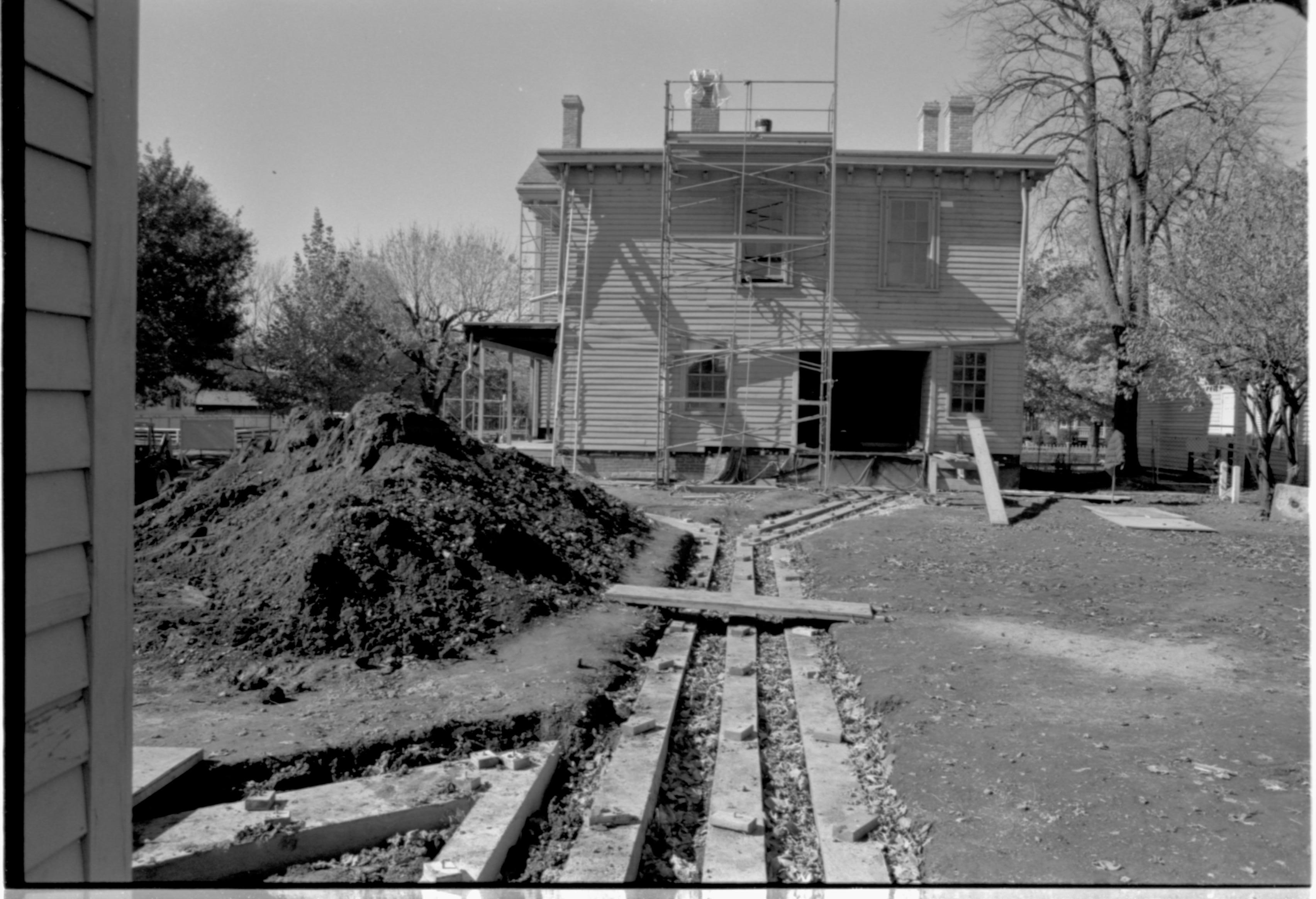 NA 8 Lincoln Home, Restoration, East Side, Scaffolding