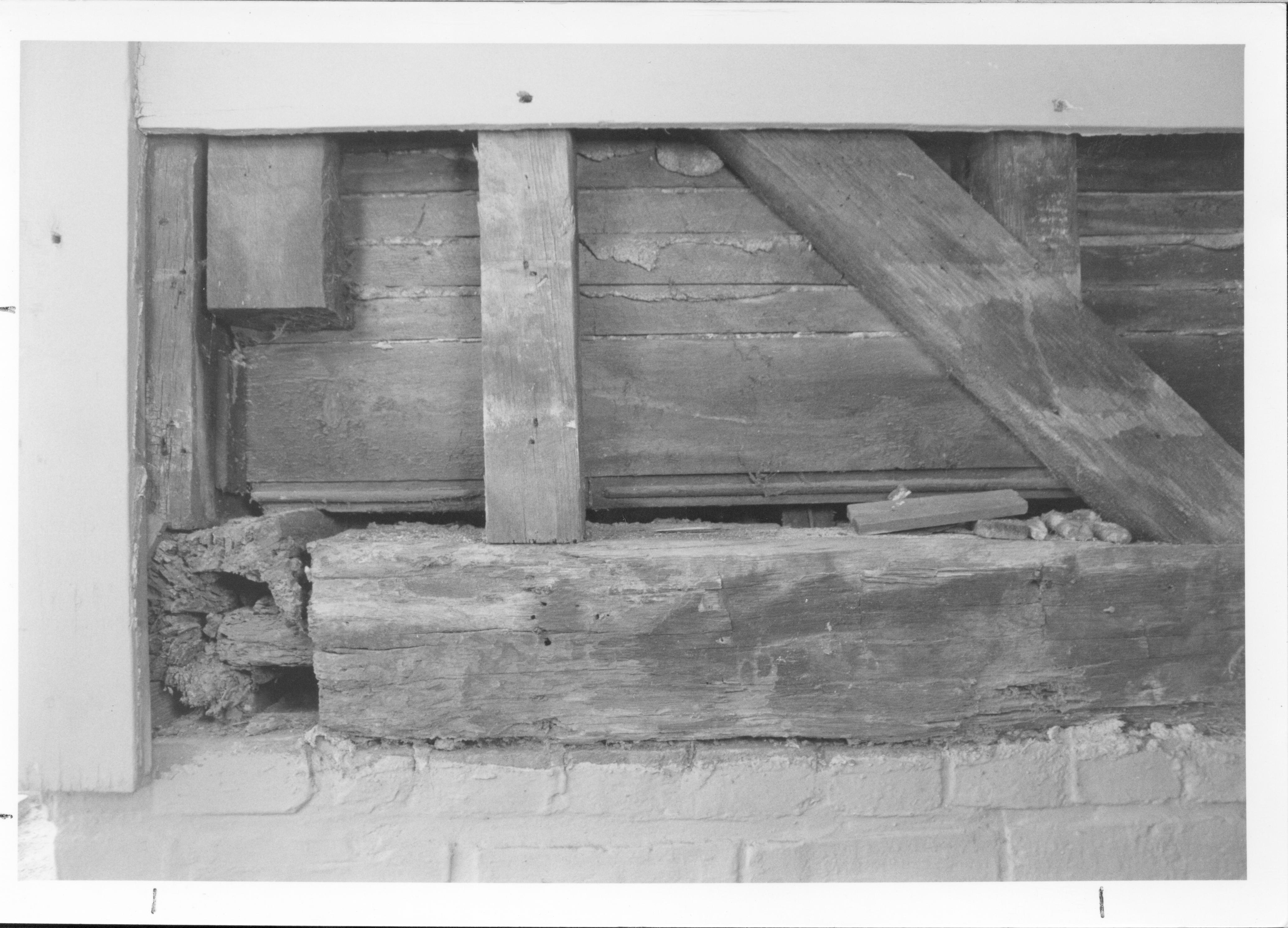 Unrepaired termite damage 4 Lincoln Home, Restoration