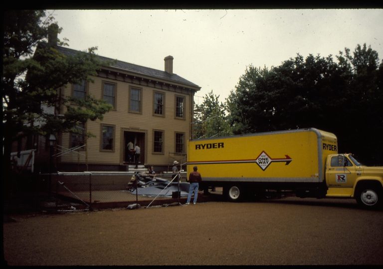 NA LP32-2 Lincoln Home, Restoration, Exterior, Ryder Truck, Moving Van