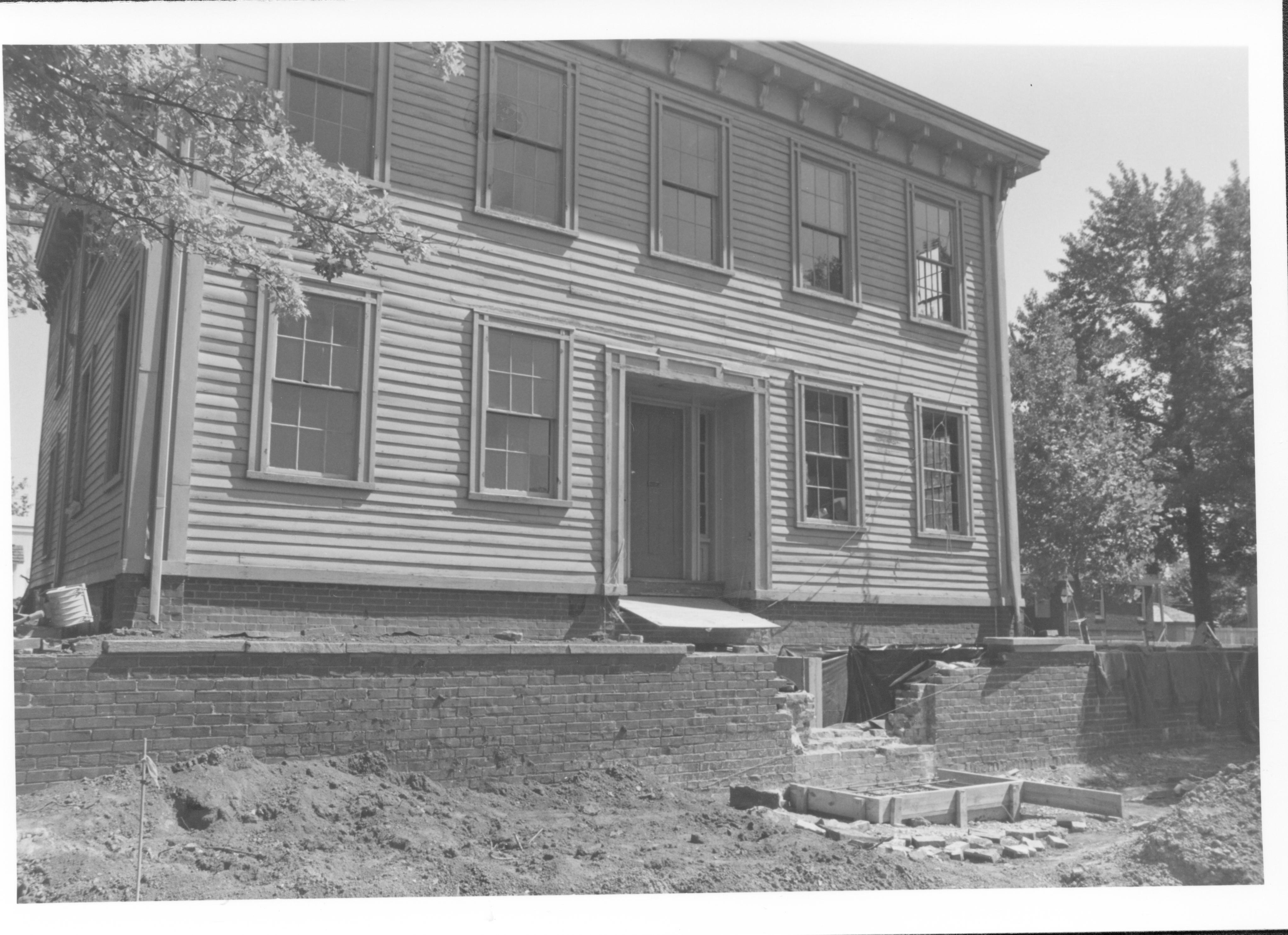 Front 10-27, No. 7, File No. 10-21 Lincoln Home, Restoration