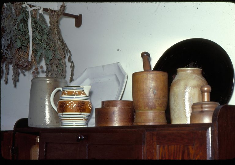 NA 105 - Kitchen Lincoln Home, Kitchen, furnishings