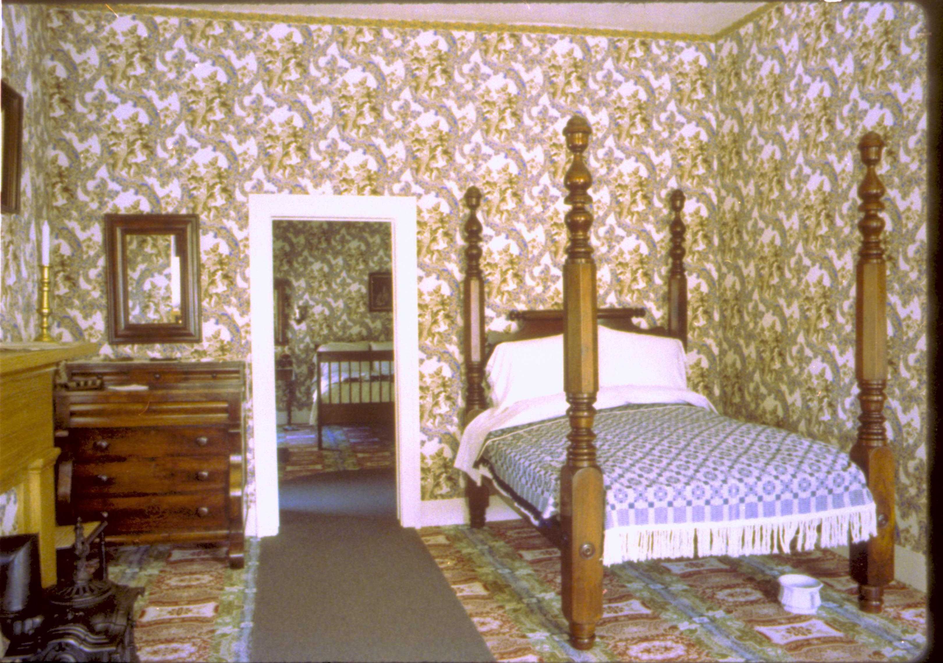 NA 103A Lincoln, Home, Mr. Lincoln, bedroom