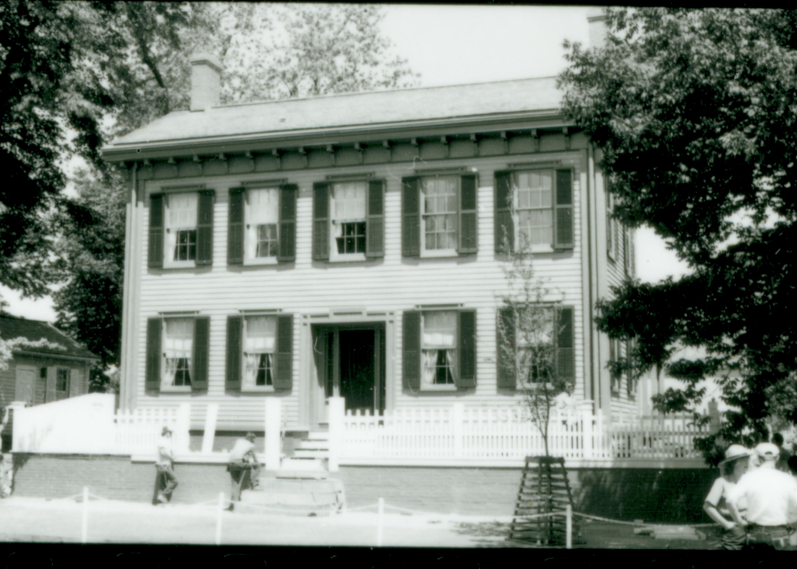 NA Lincoln, Home, restoration, front