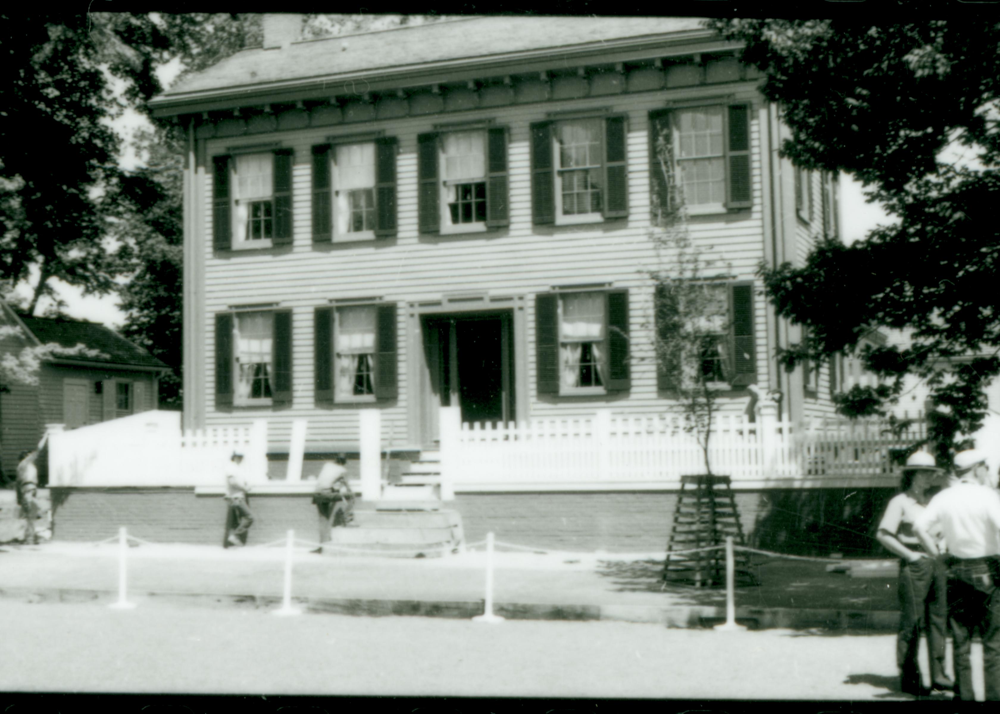 NA Lincoln, Home, restoration, front