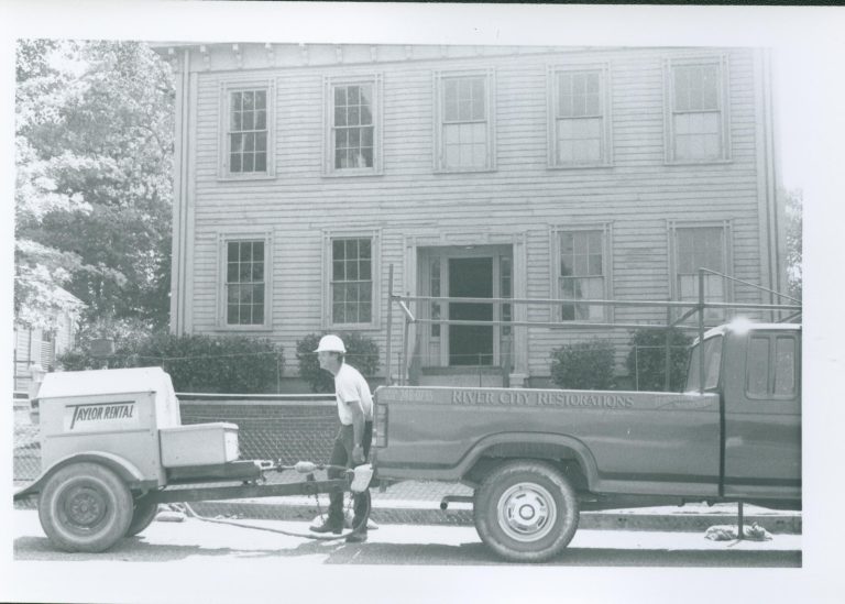 NA Lincoln, Home, restoration