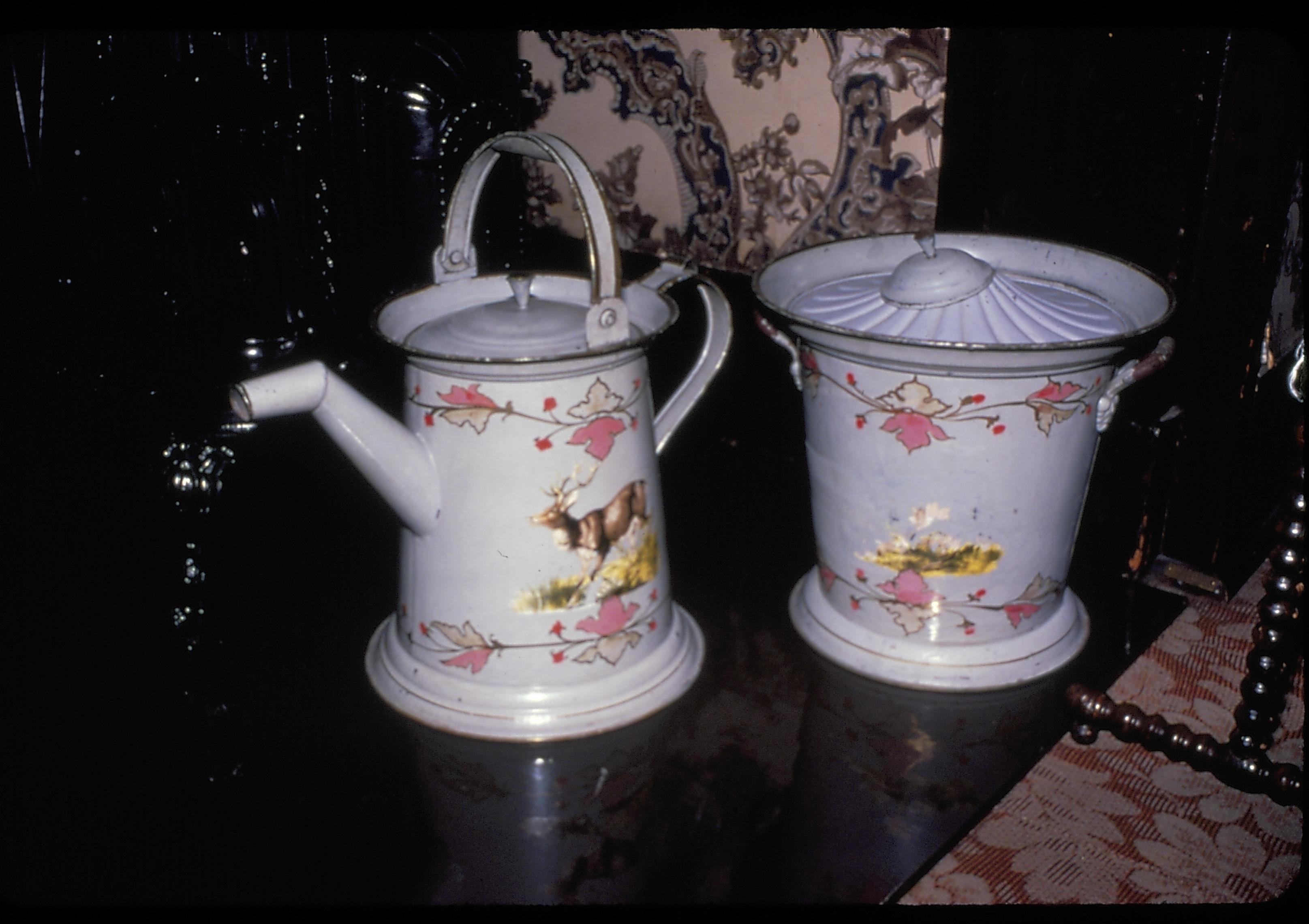 Lincoln's Bedroom 201 Lincoln Home, Bedroom, teapot, pot