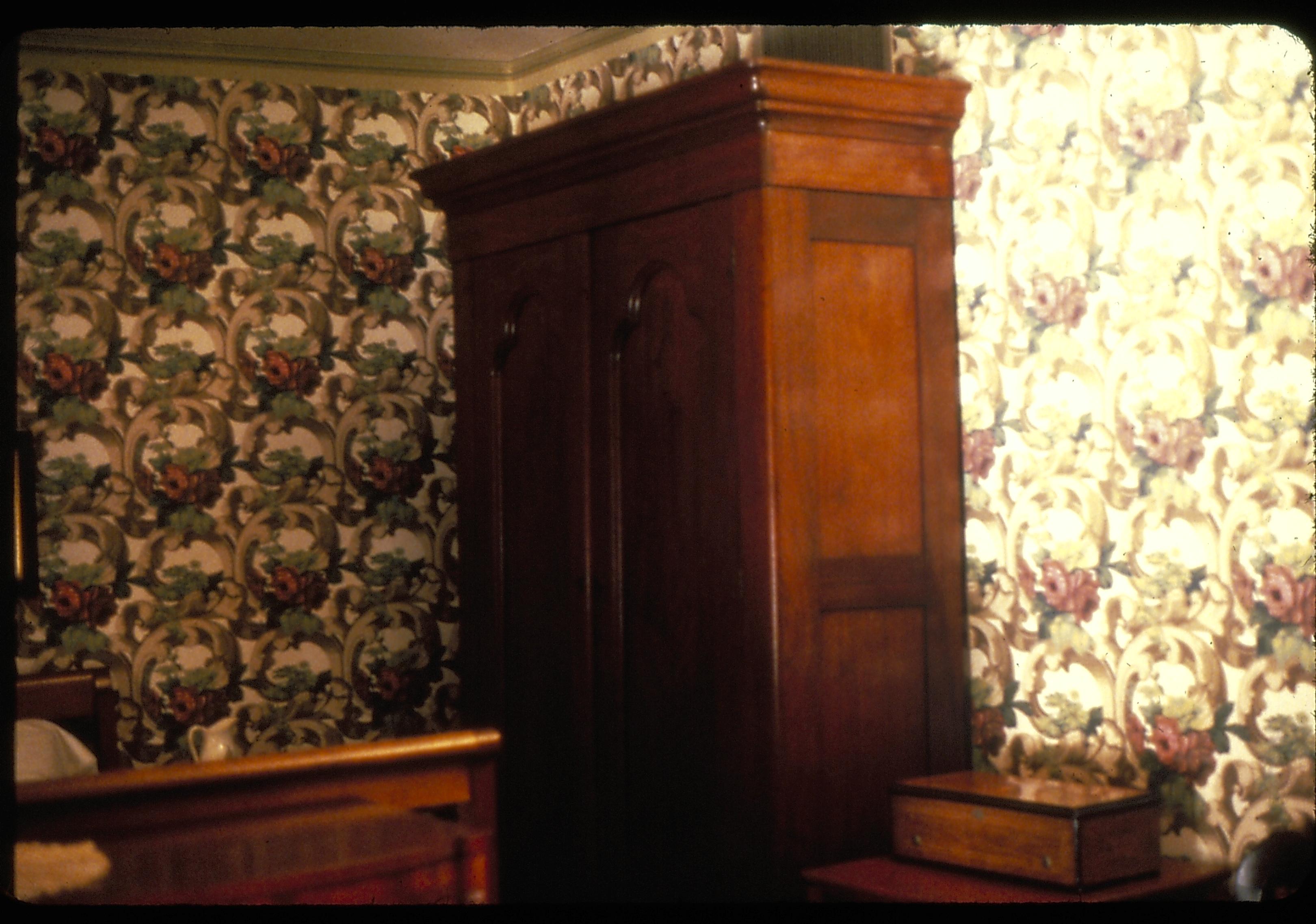 NA Print File Assignment: 202 Mrs. Lincoln Room; 202 Mrs. Lincoln Bedroom, furnishings