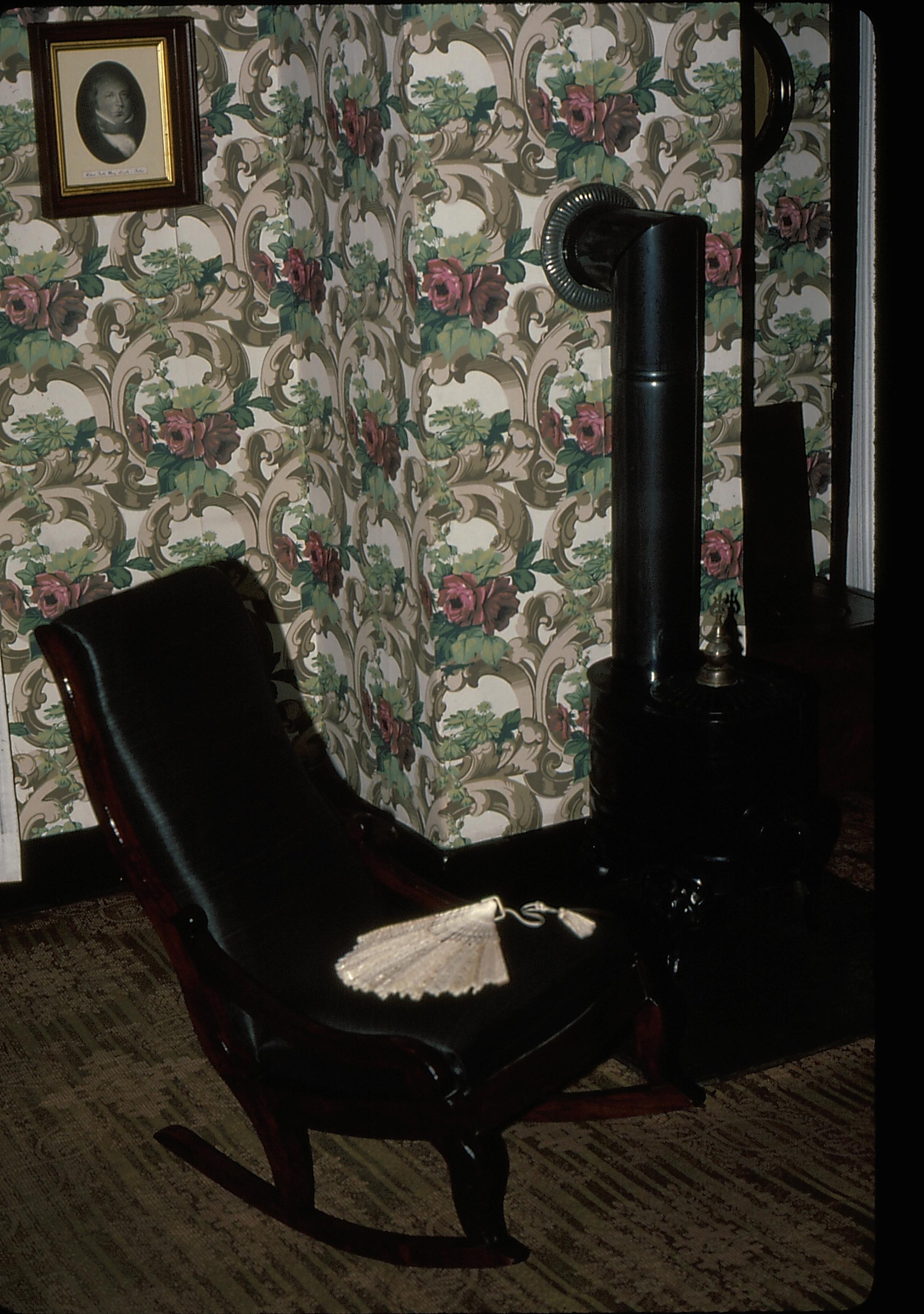 NA Print File Assignment: 202 Mrs. Lincoln Room; 3I.1; 202 Mrs. Lincoln Bedroom, rocking chair, stove