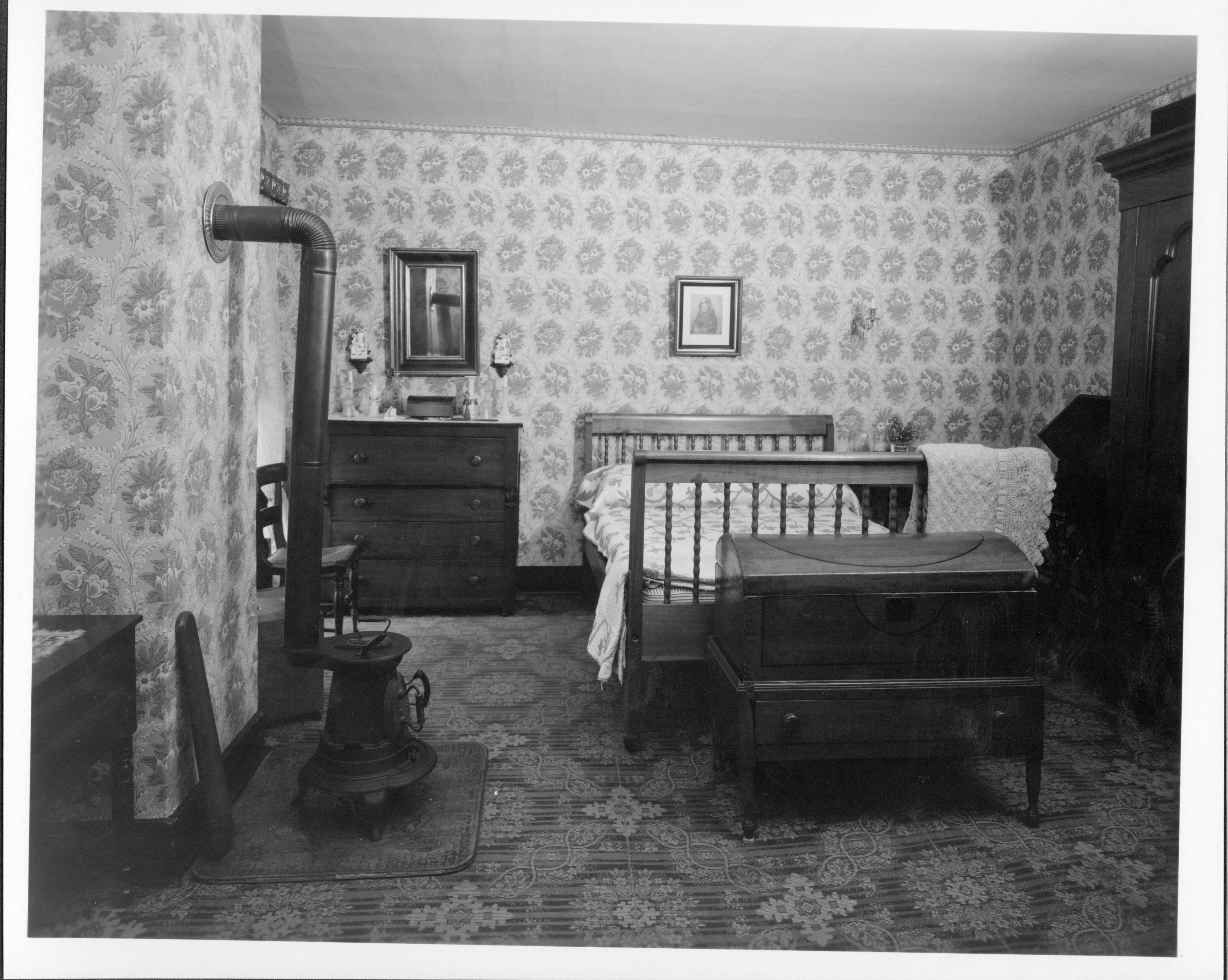 Mrs. Lincoln's Bedroom Lincoln Home, Mrs. Lincoln bedroom, table, pitcher, cups