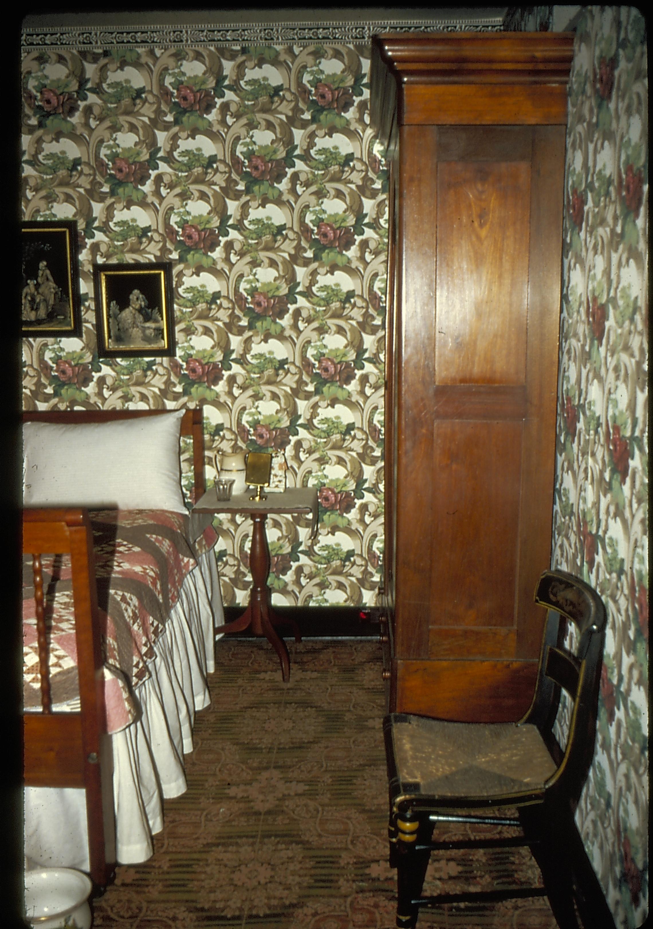 NA Print File Assignment: 202 Mrs. Lincoln Room Mary's Bedroom, furnishings