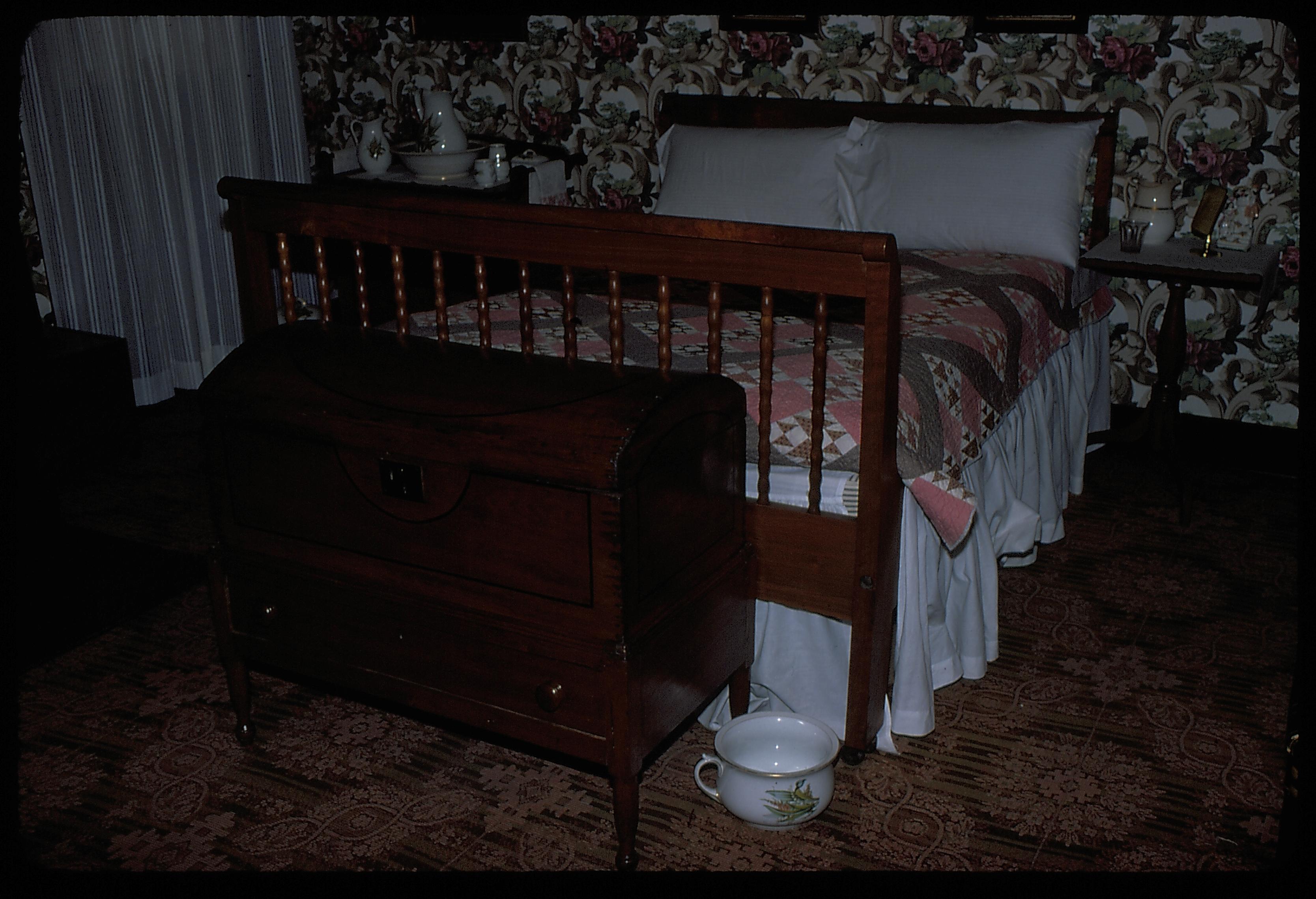 NA Print File Assignment: 202 Mrs. Lincoln Room; B-49; 3H-6; 202 Mary's Bedroom, furnishings