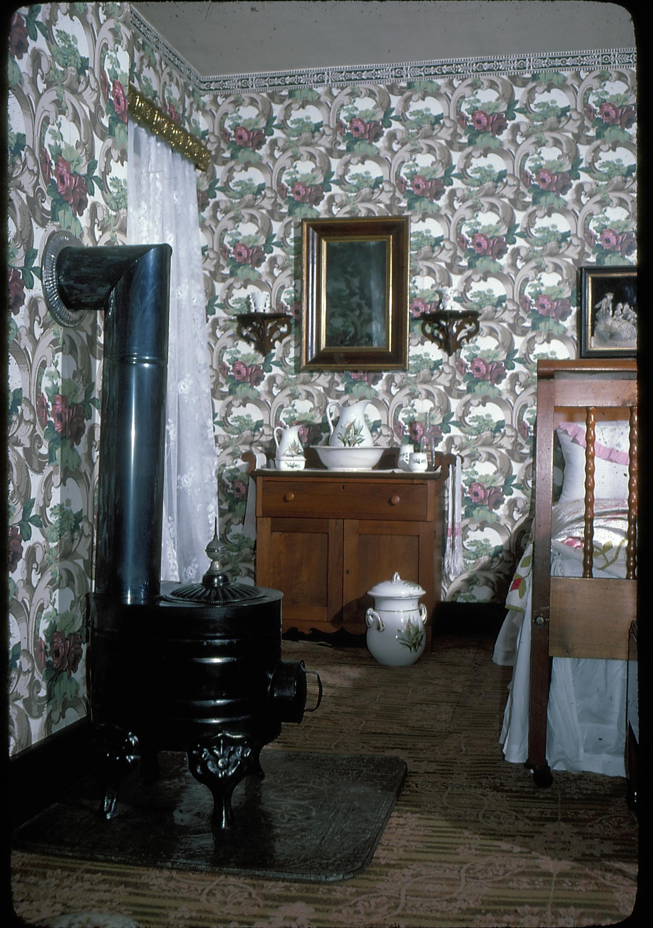 NA Print File Assignment: 202 Mrs. Lincoln Room; slide#645, class#7; 202 Mary's Bedroom, furnishings