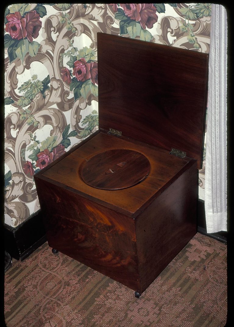 NA Print File Assignment: 202 Mrs. Lincoln Room; A. Lincoln original piece; 202 Mary's Bedroom, furnishings