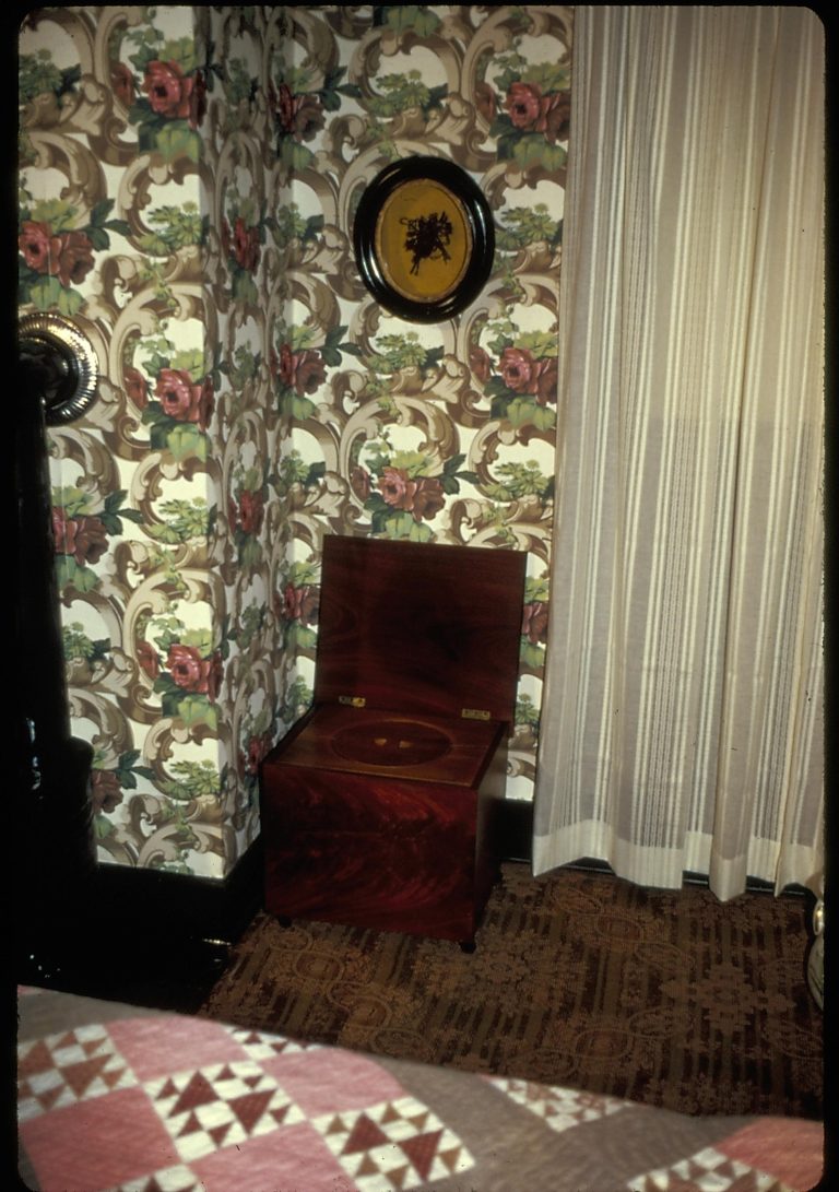 Mary's Room Print File Assignment: 202 Mrs. Lincoln Room; 202 Mary's Bedroom, furnishings