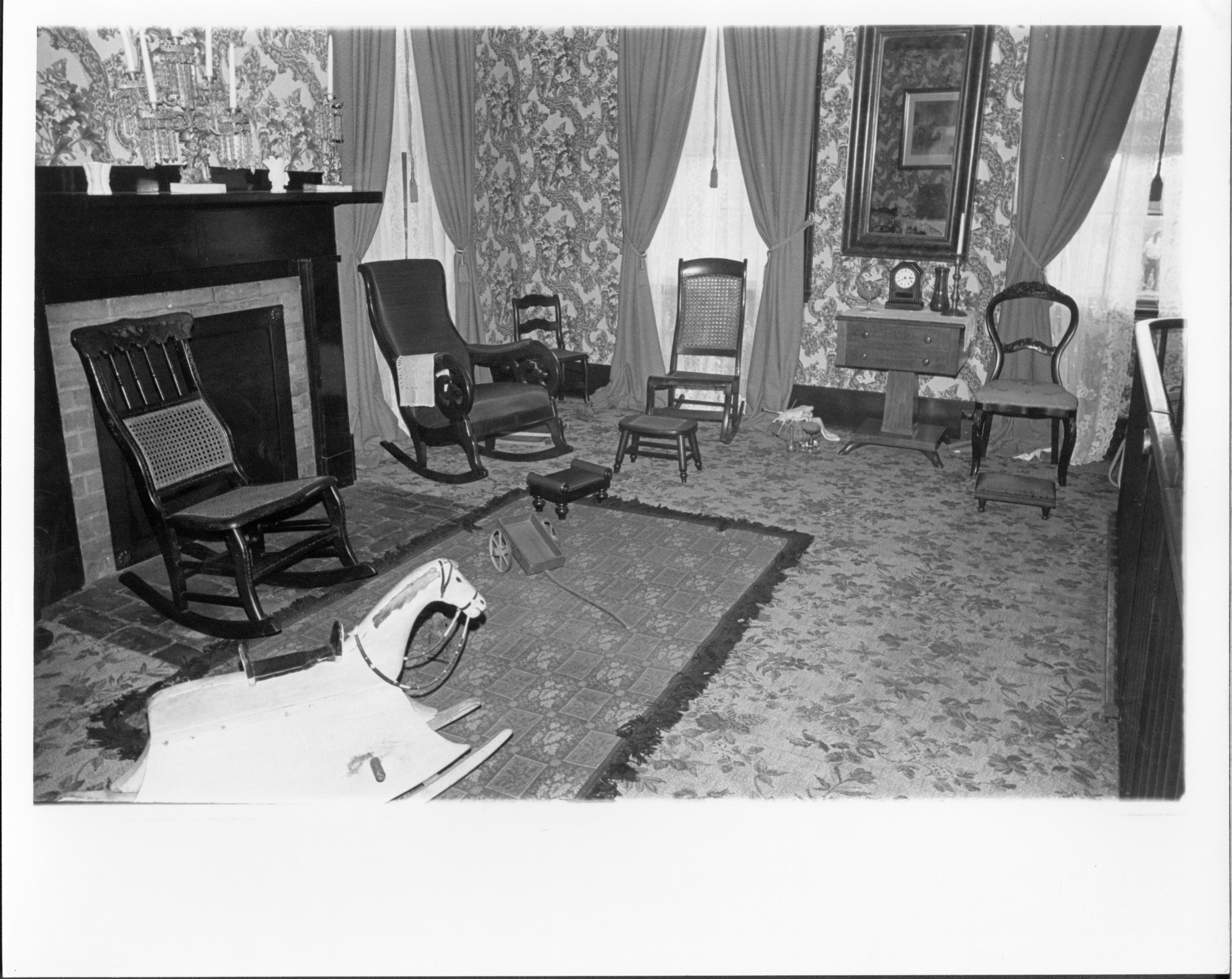 NA Lincoln Home, Sitting Room, furnishings