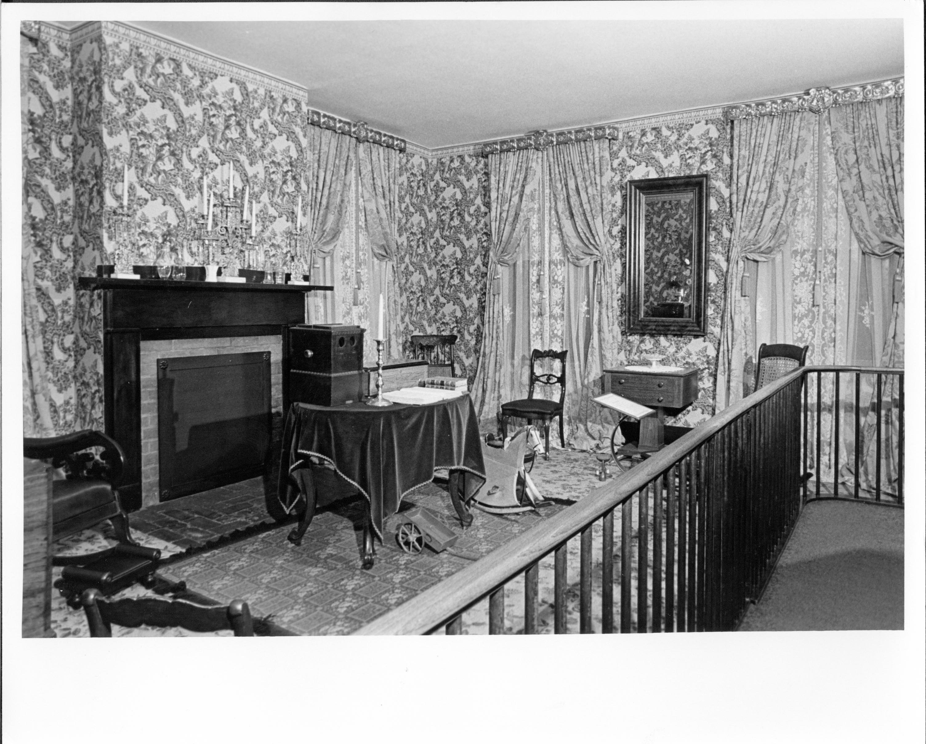 Lincoln Home NHS pic#21, class#7; 72-481-5-36 Lincoln Home, Sitting Room, furnishings