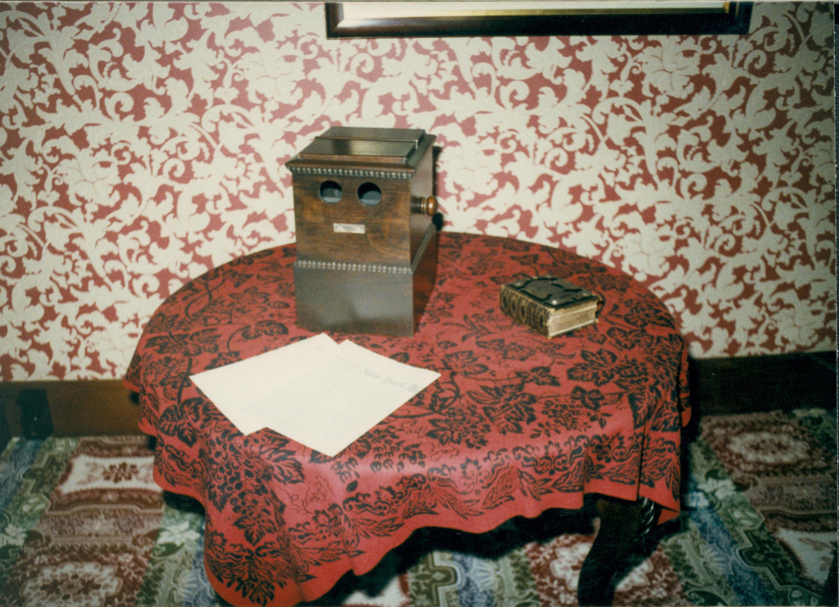 Sitting Room Lincoln Home, Sitting Room, stereoptican