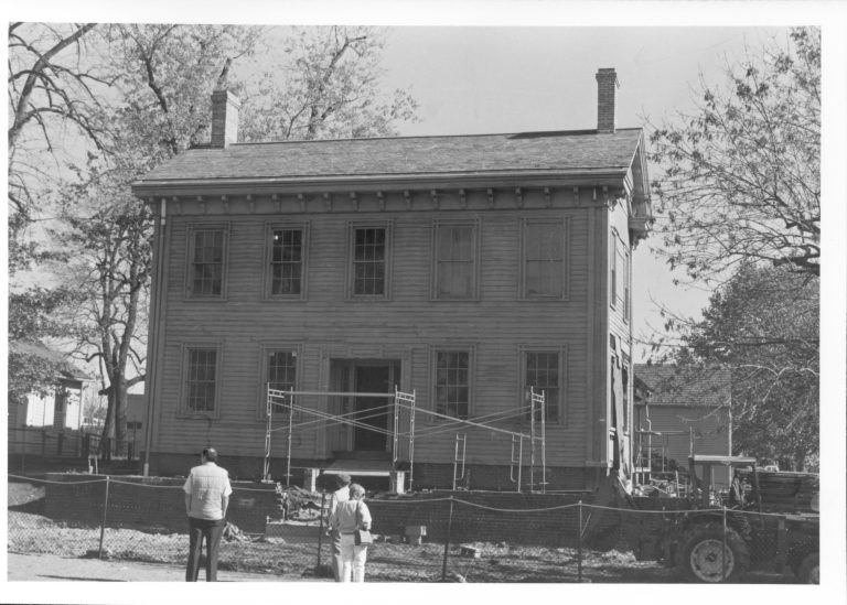 Front 19-Sep Lincoln, Home, restoration