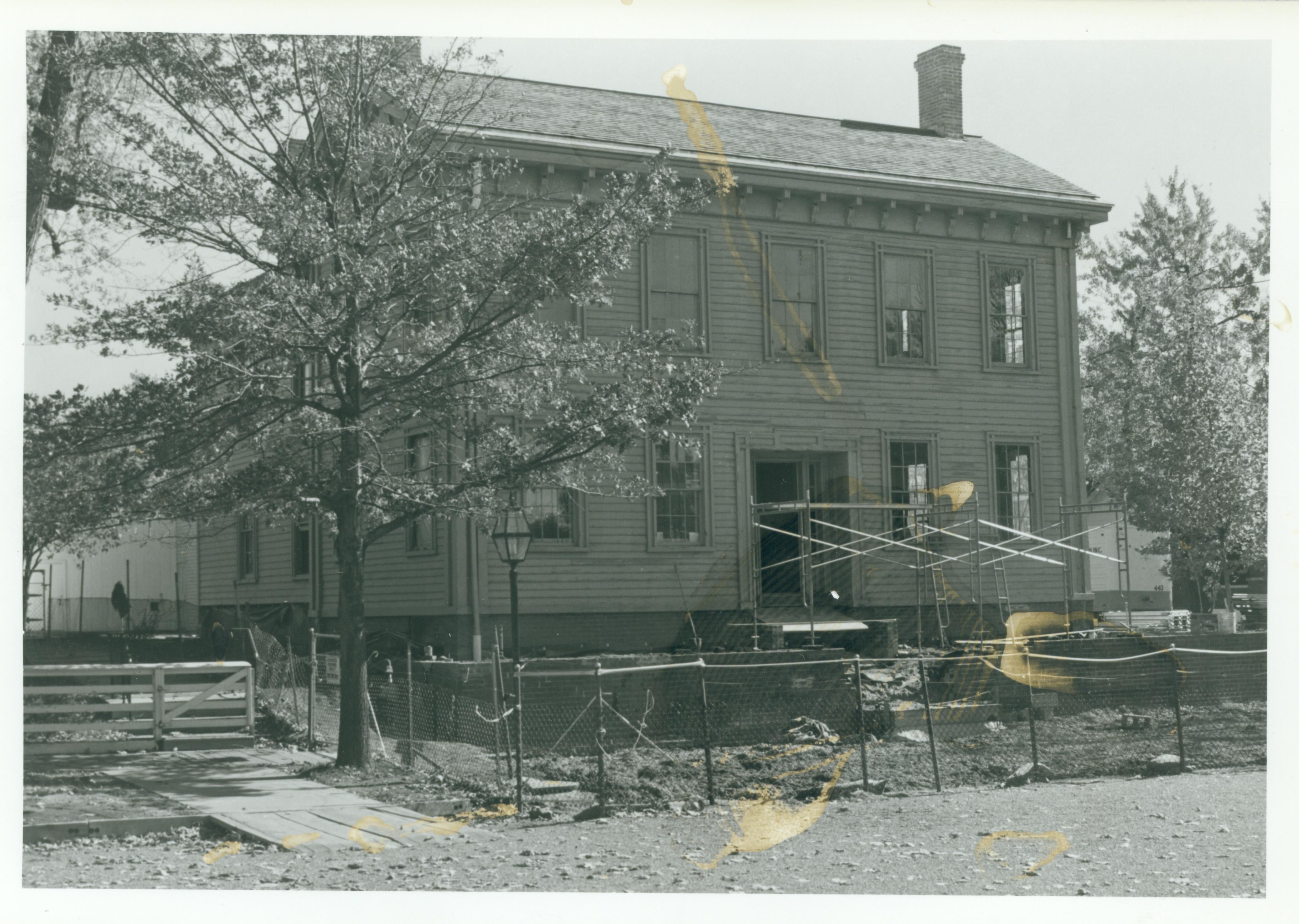 Front 20-Sep Lincoln, Home, restoration