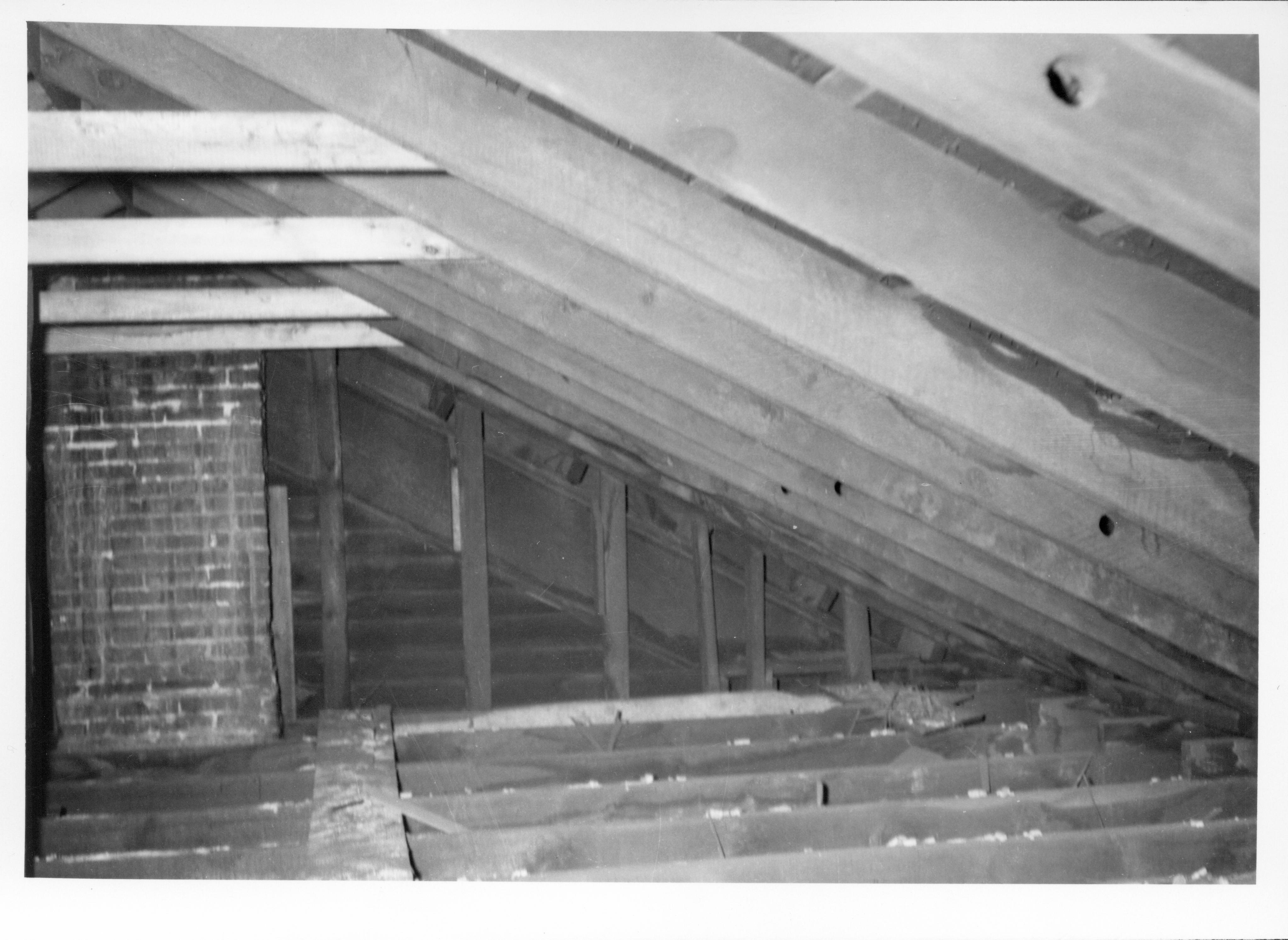 NA H-9 Lincoln, Home, restoration, attic