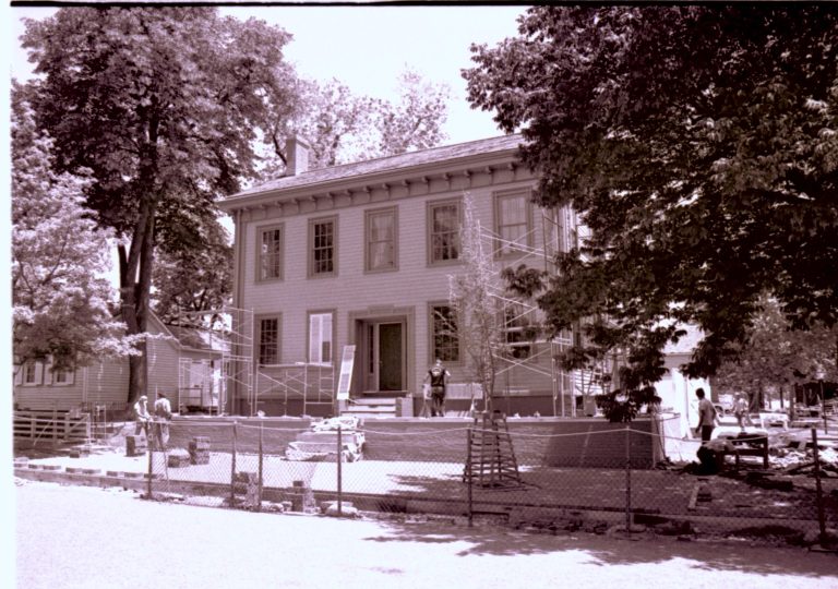 NA Lincoln, Home, restoration, front
