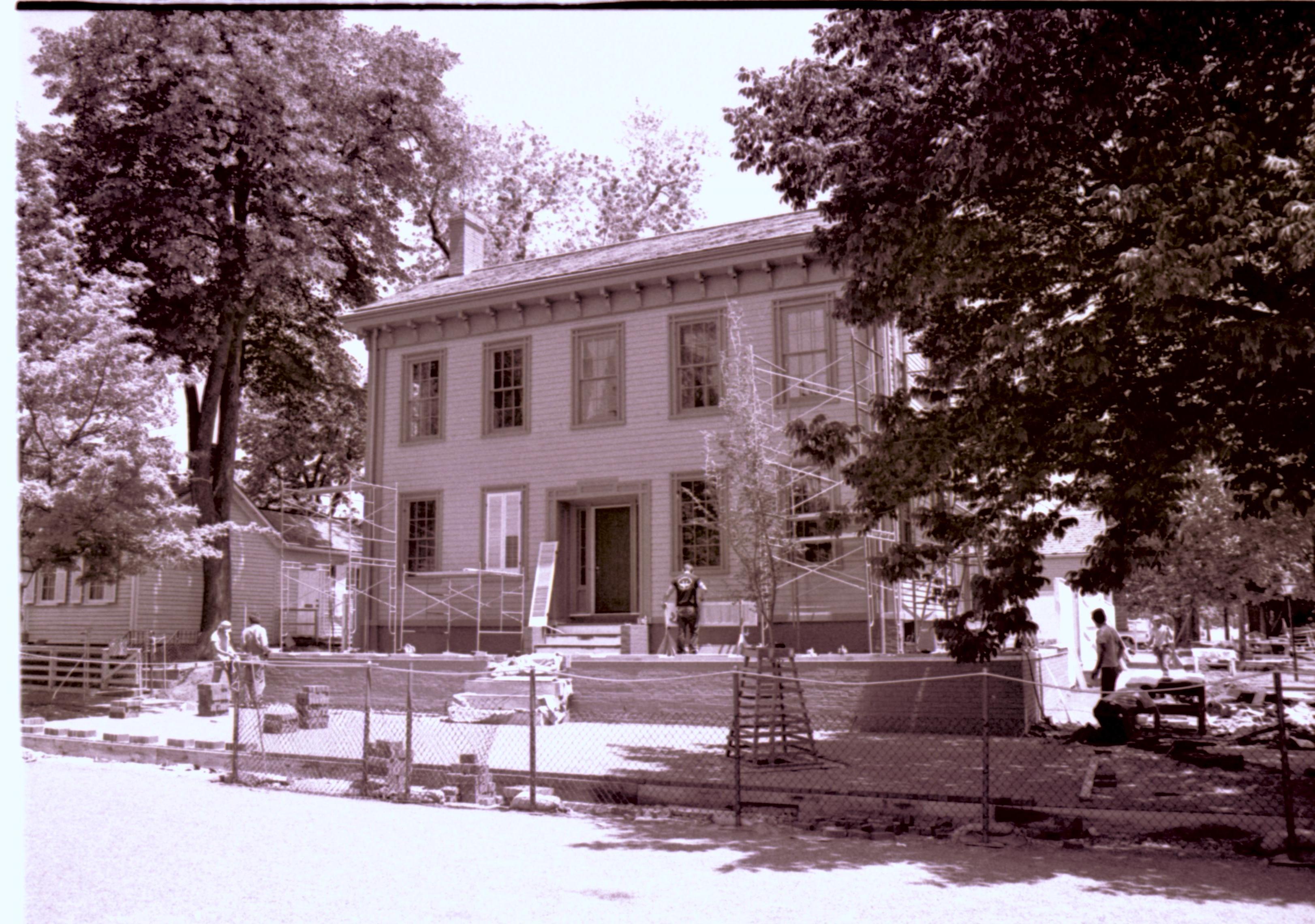 NA Lincoln, Home, restoration, front