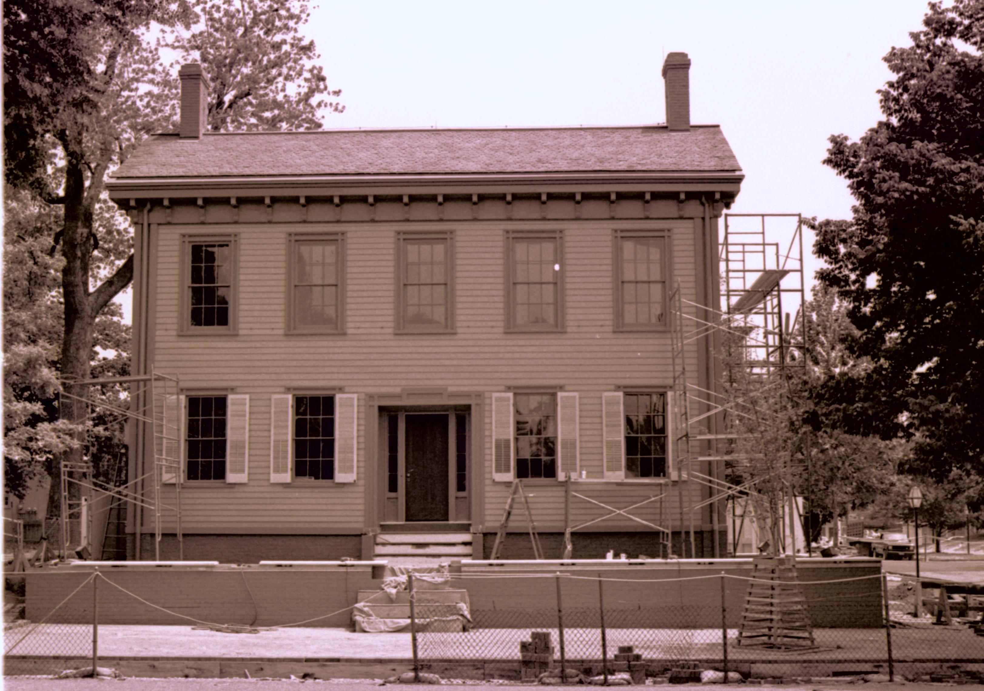 NA Lincoln, Home, restoration, front