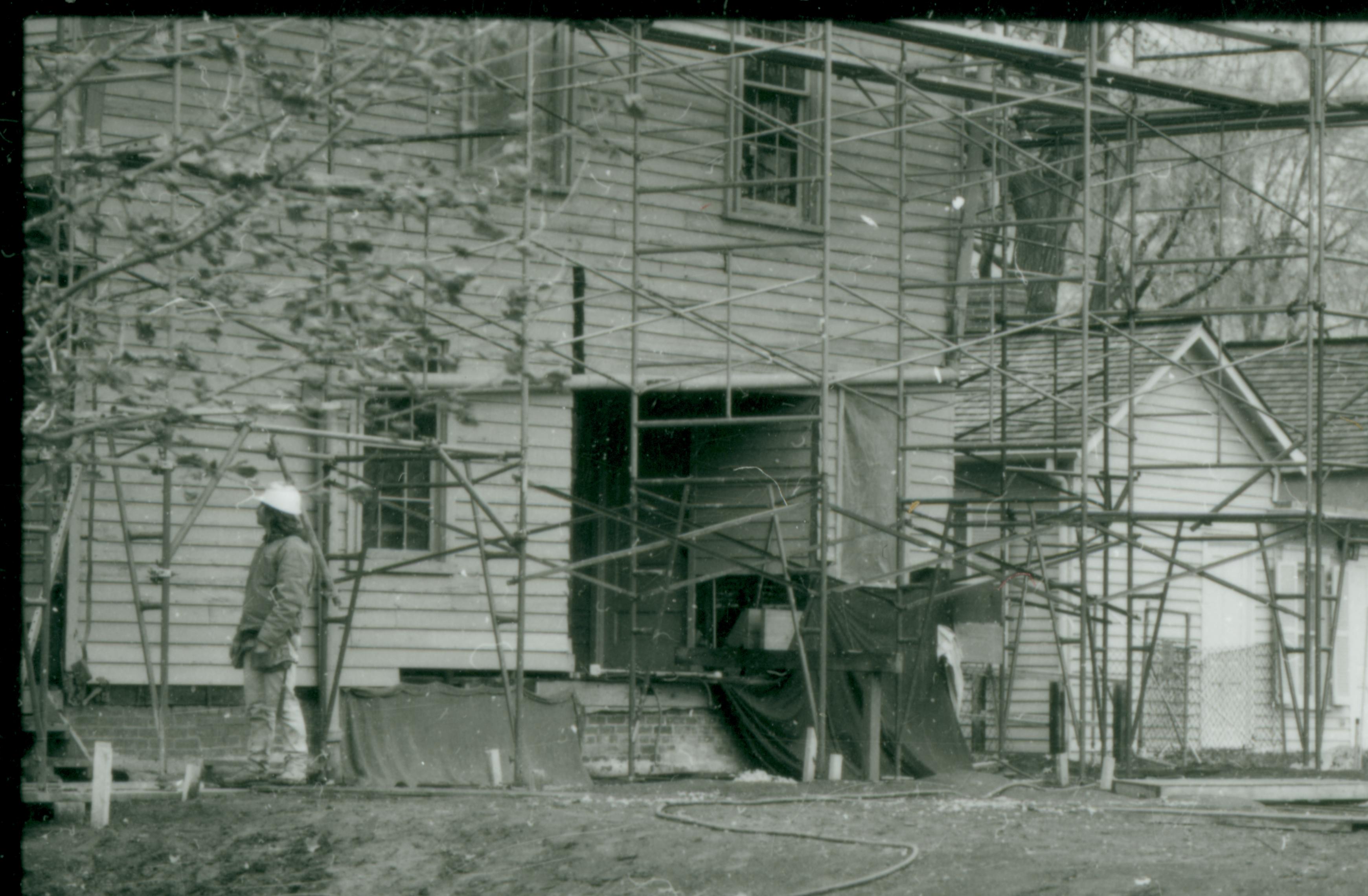 NA Lincoln, Home, Restoration, scaffolding, front