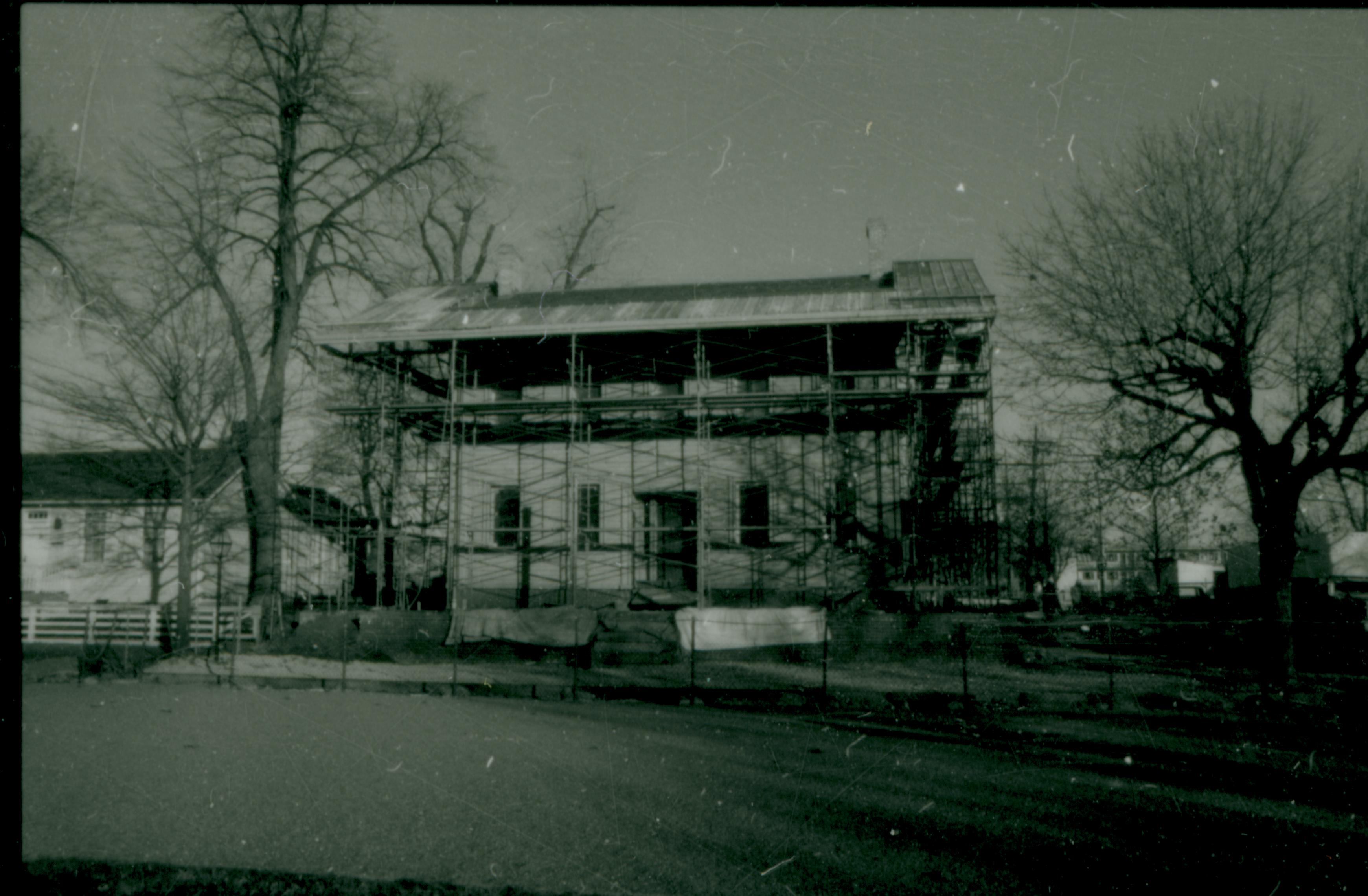NA Lincoln, Home, Restoration, scaffolding, front