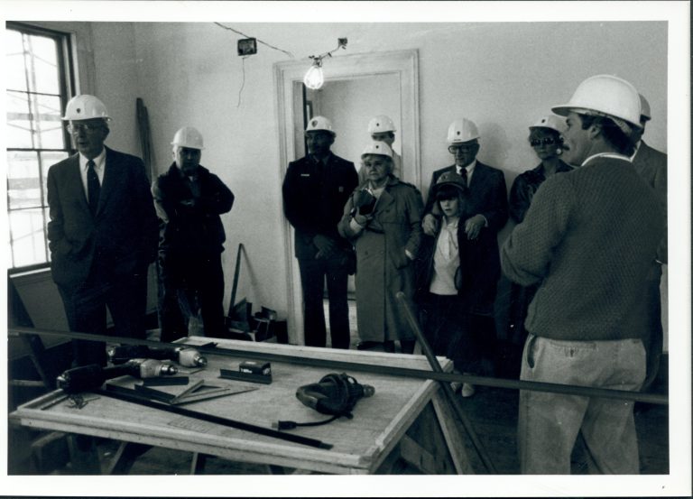 NA 27 Lincoln, Home, Restoration, staff