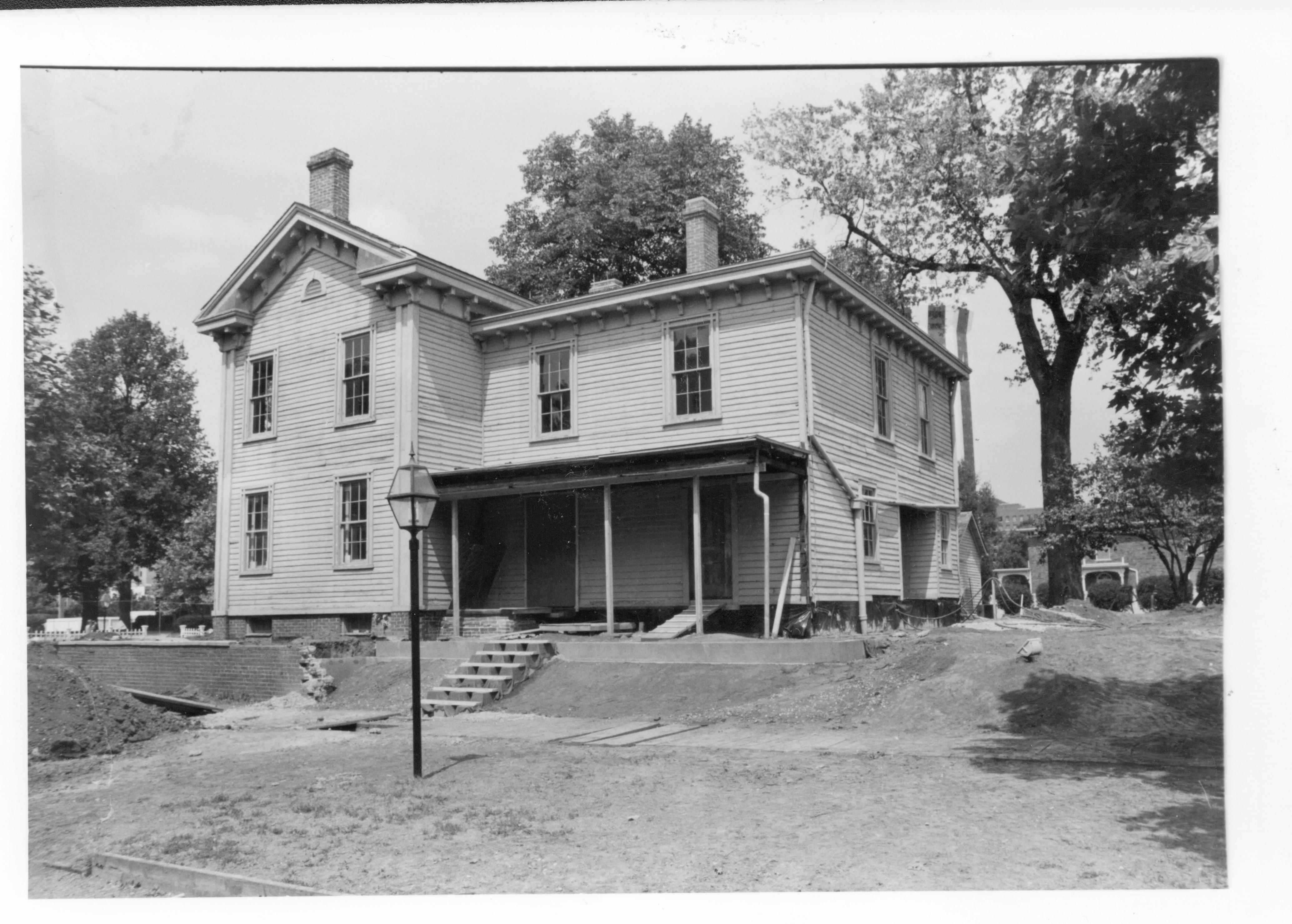 South Side No. 9 Lincoln, Home, restoration, south