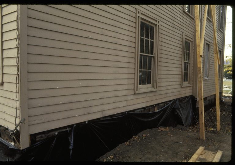 NA slide sleeve (MASTER Lincoln Home Restoration) Lincoln, Home, Restoration, scaffolding
