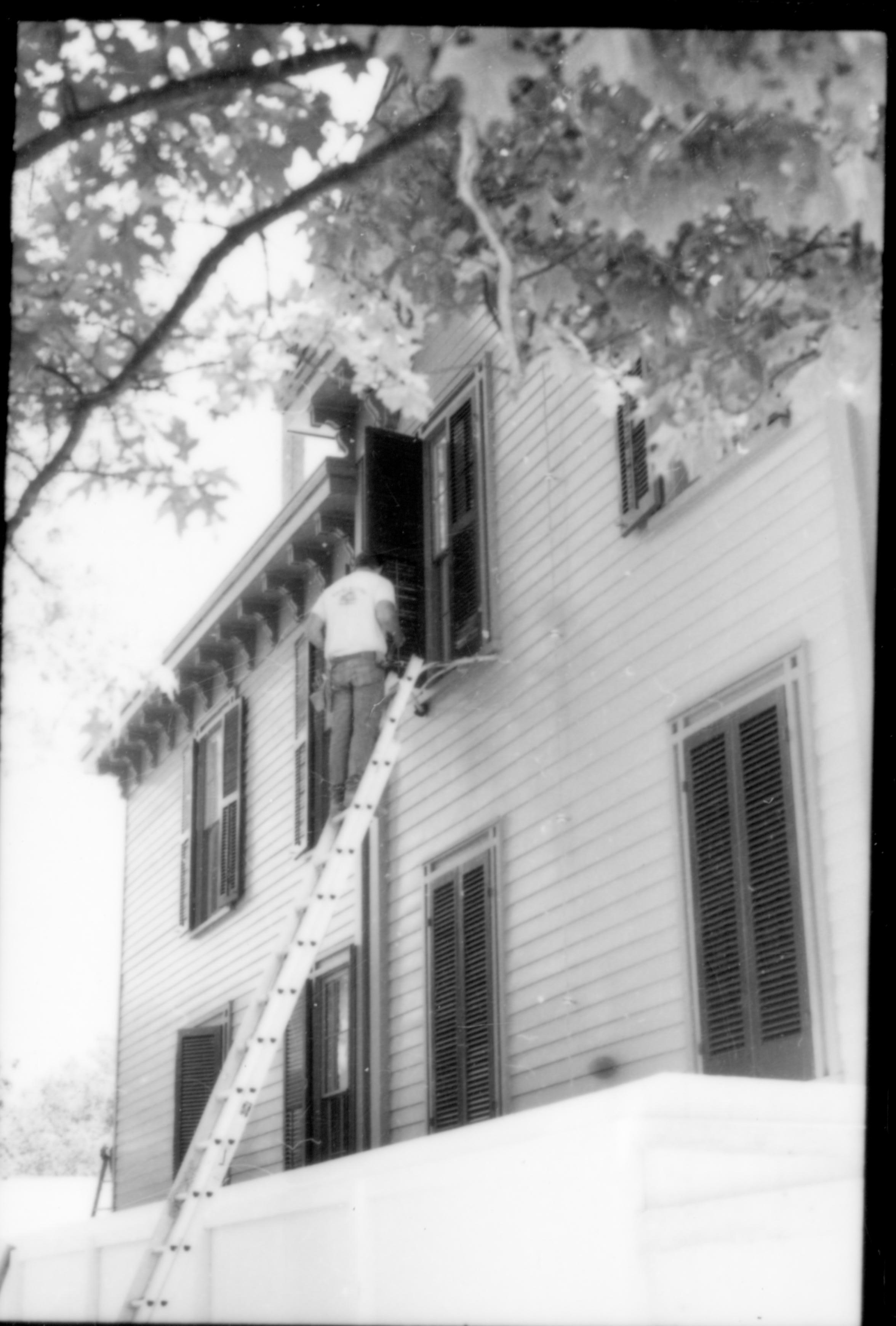 NA Lincoln, Home, Restoration, Workers