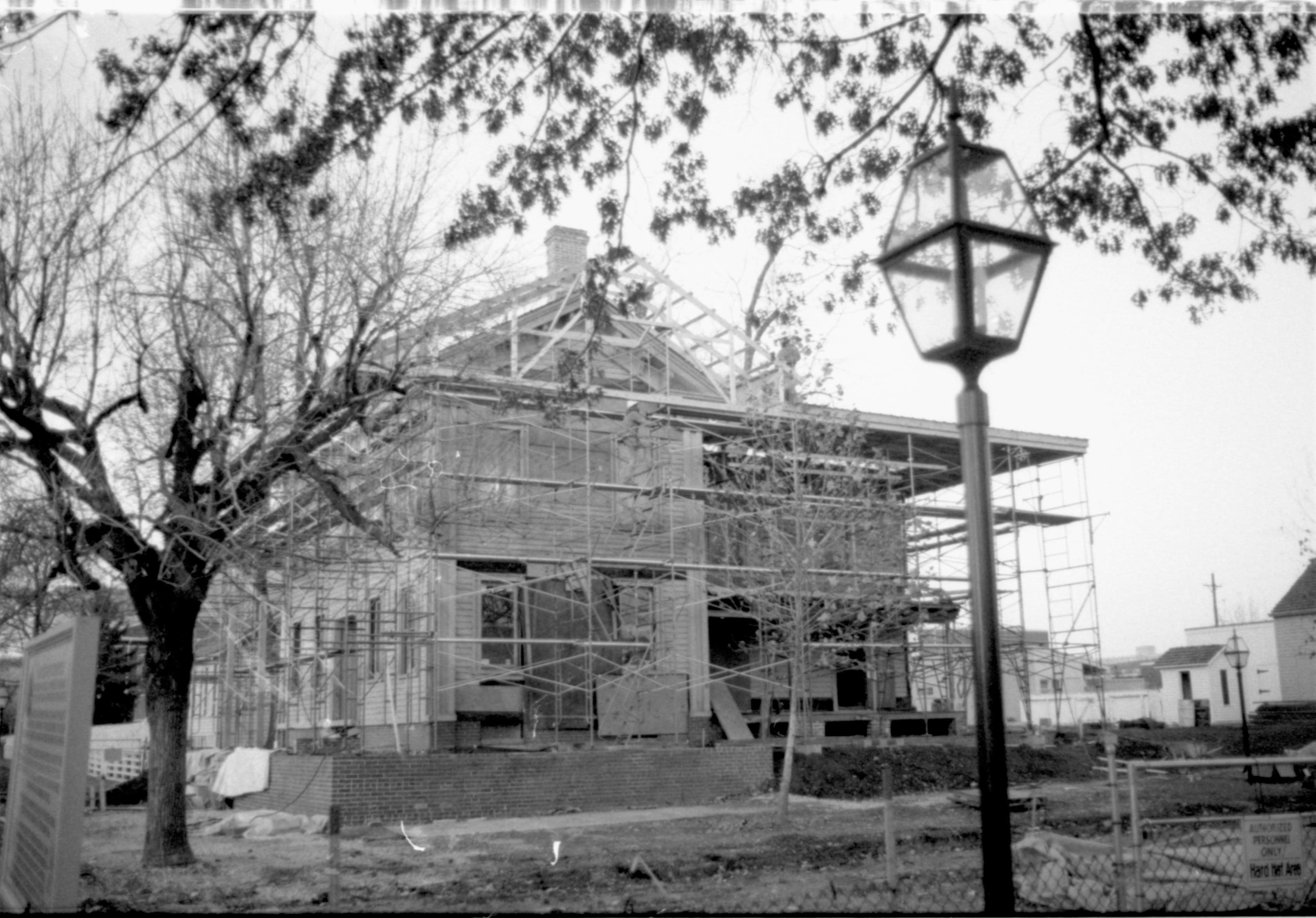 NA Lincoln, Home, Restoration, Scaffolding