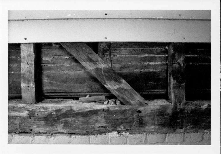 NA 20-Nov Lincoln, Home, Restoration