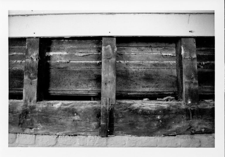 NA 21-Nov Lincoln, Home, Restoration