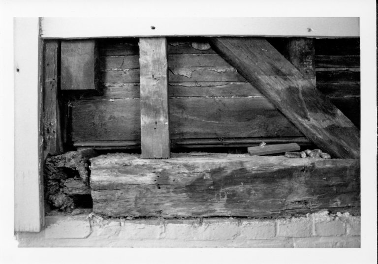 NA 22-Nov Lincoln, Home, Restoration