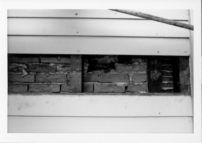 NA 25-Nov Lincoln, Home, Restoration