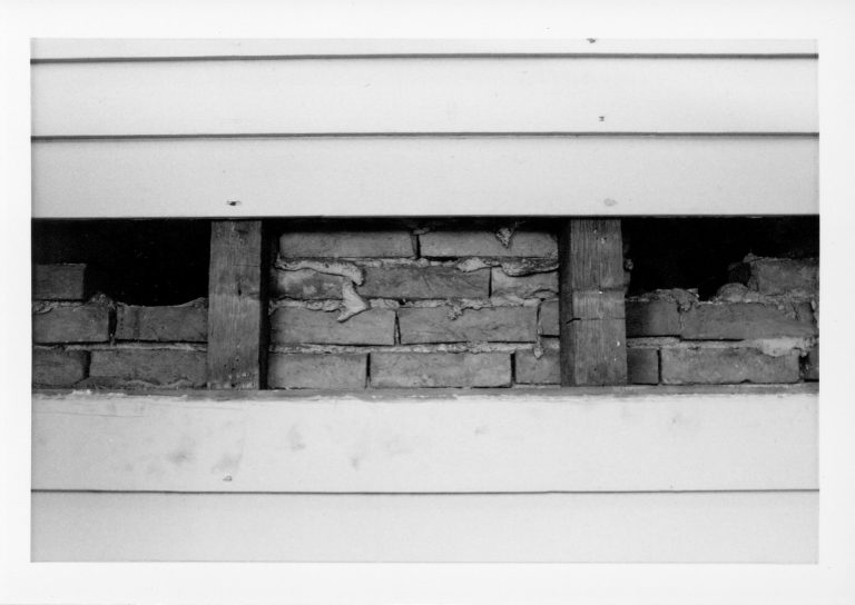 NA 27-Nov Lincoln, Home, Restoration