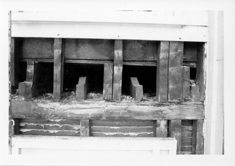 NA 1-Dec Lincoln, Home, Restoration