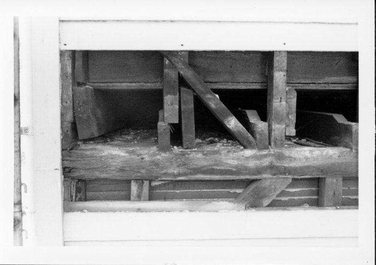 NA 11-Dec Lincoln, Home, Restoration