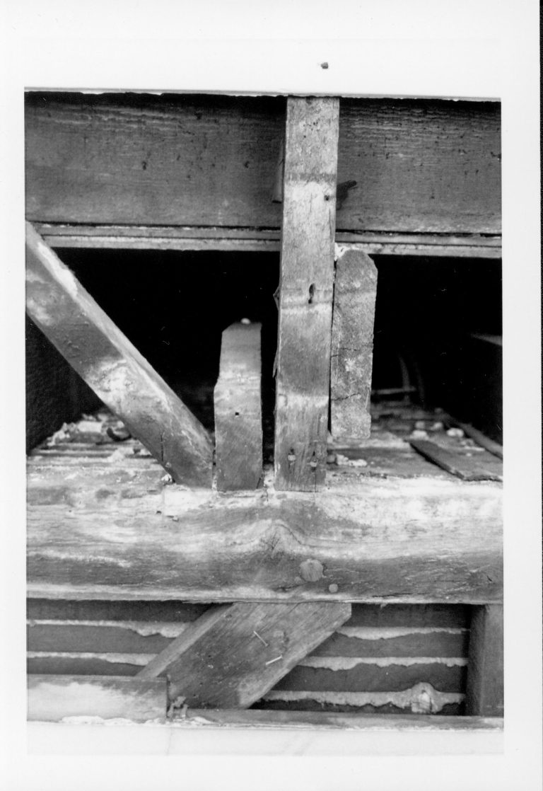 NA 14-Dec Lincoln, Home, Restoration