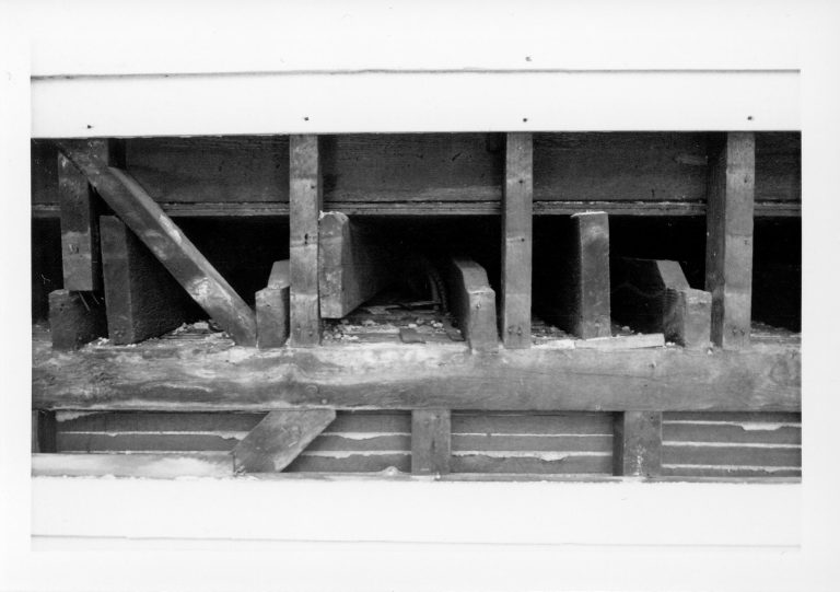 NA 9-Dec Lincoln, Home, Restoration