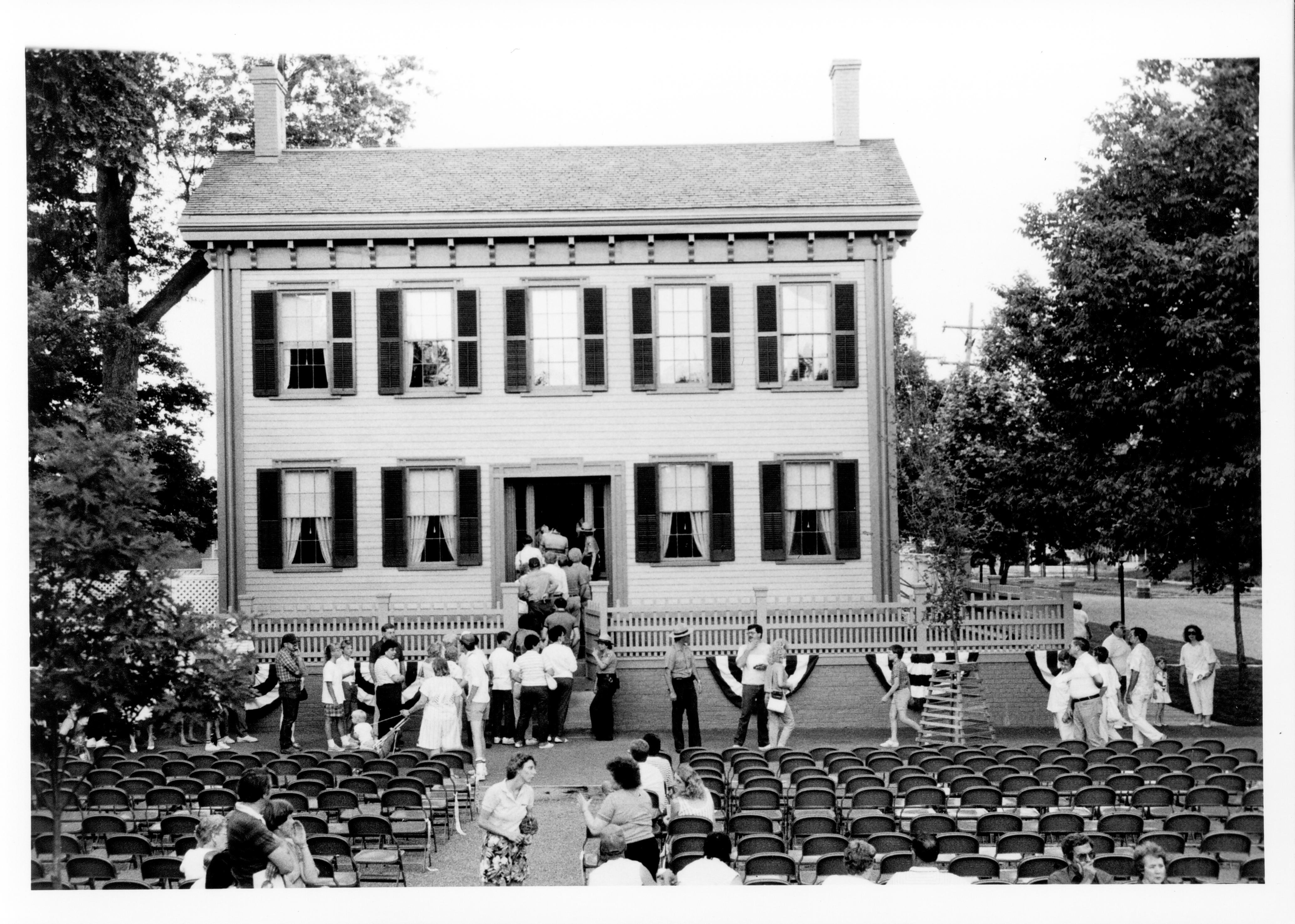 Visitors in line for tours following re-pening of Lincoln Home. 58-9 Lincoln, Home, Restoration, Rededication