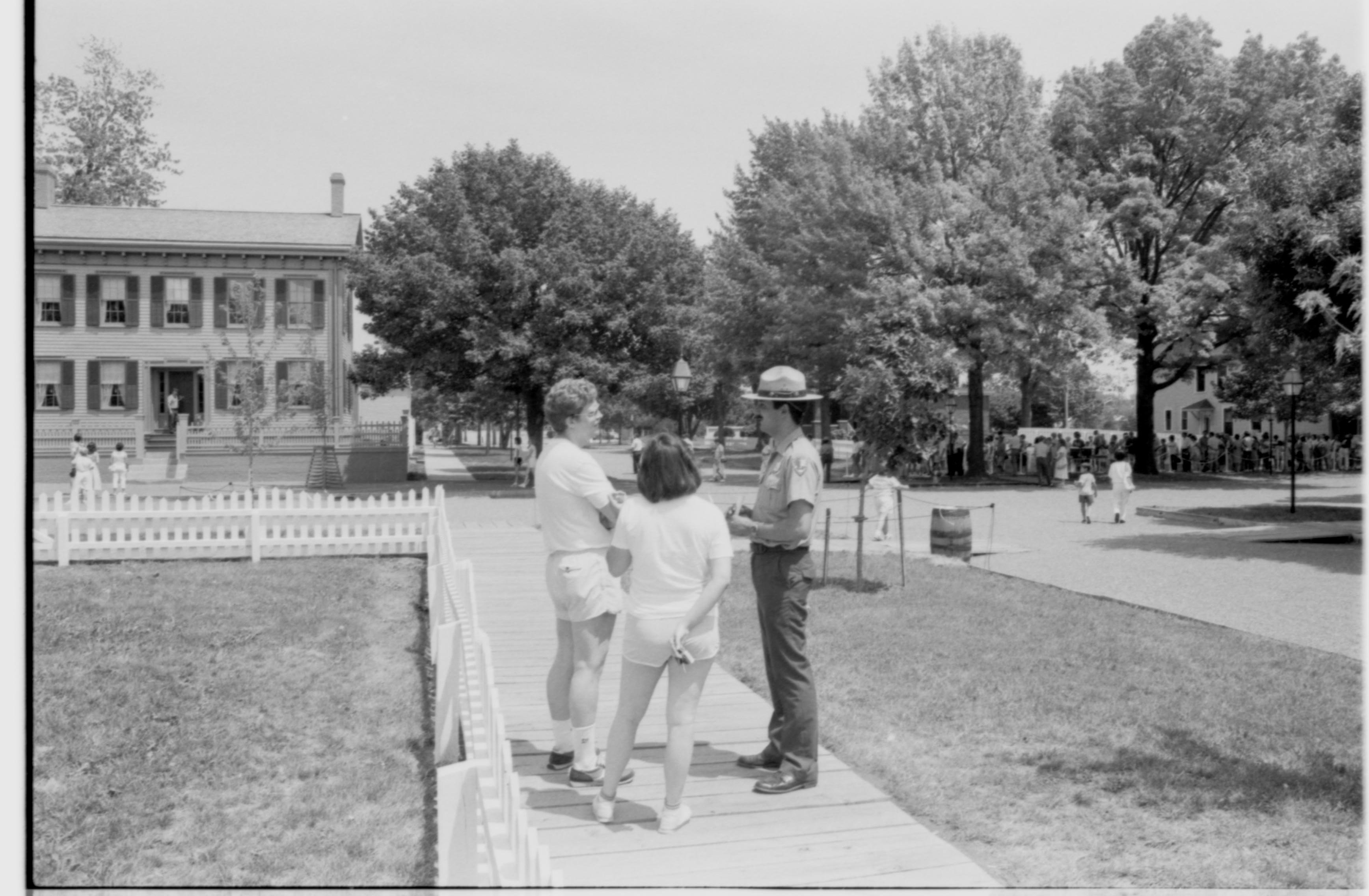 NA Tours of Lincoln Home EUE; File #66 Lincoln, Home, Restoration, Rededication, Reopening, Visitors