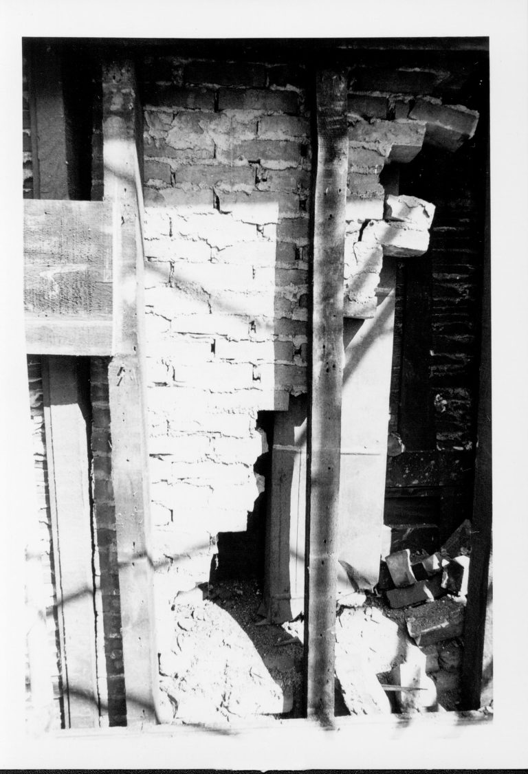 NA 11-May Lincoln, Home, Restoration