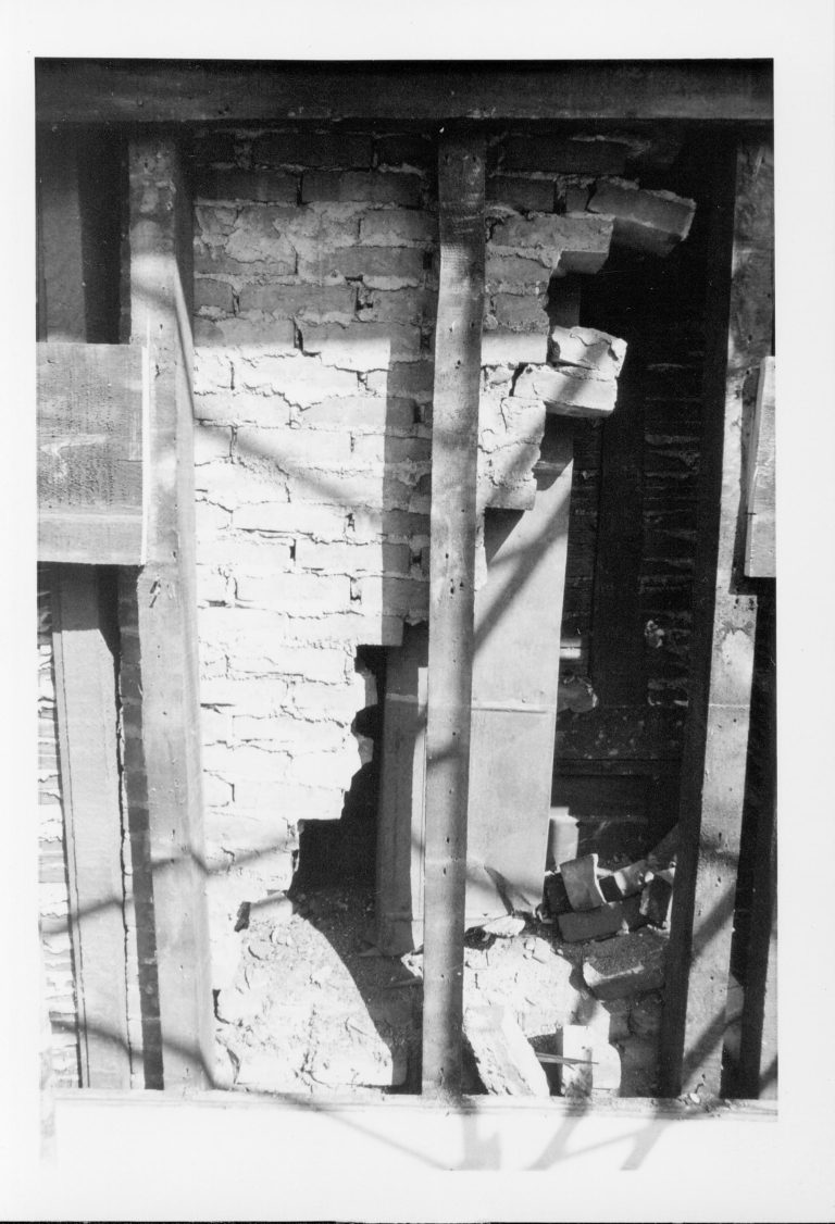 NA 9-May Lincoln, Home, Restoration